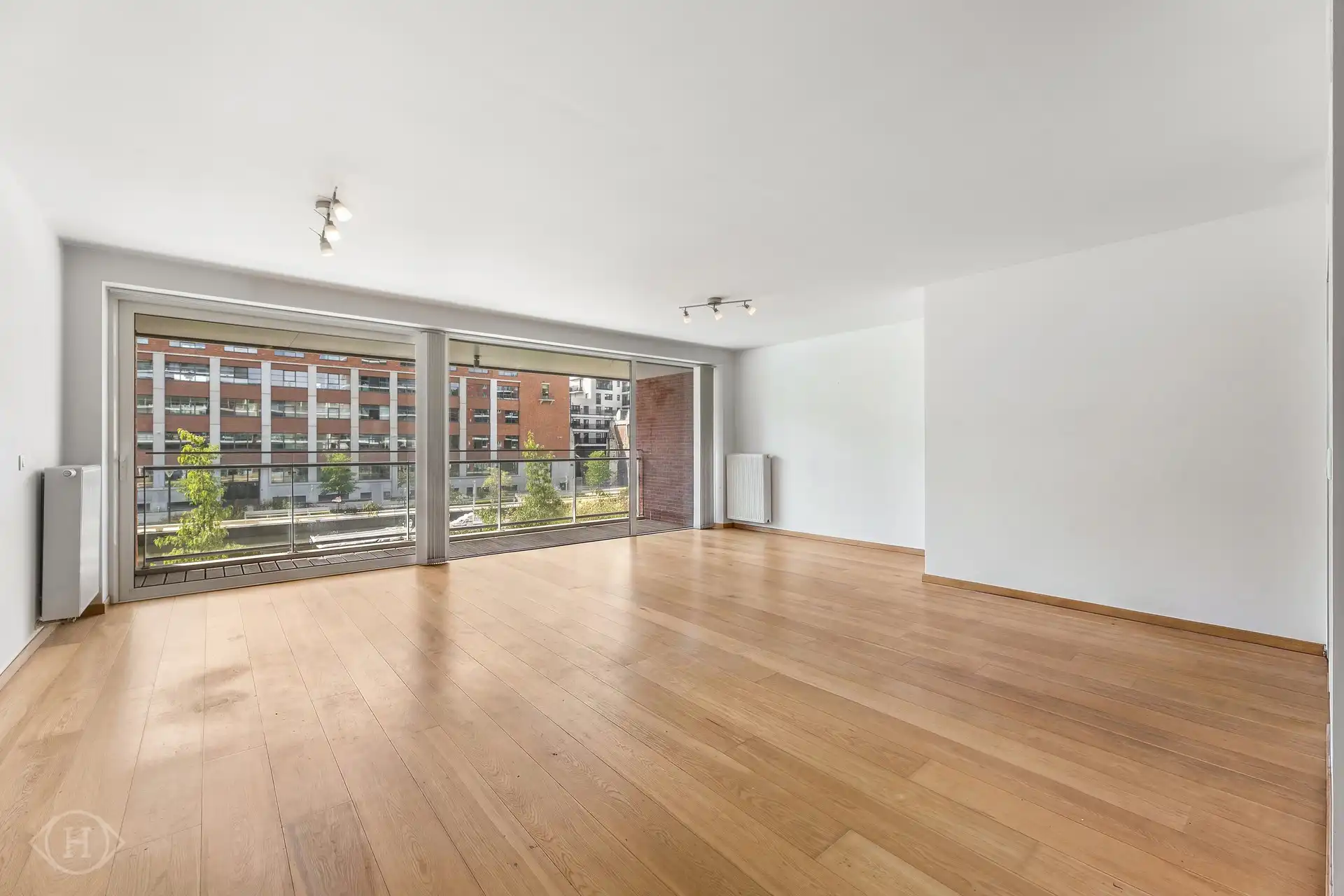 Lichtrijk 1-slaapkamerappartement aan de Vaartkom foto 2