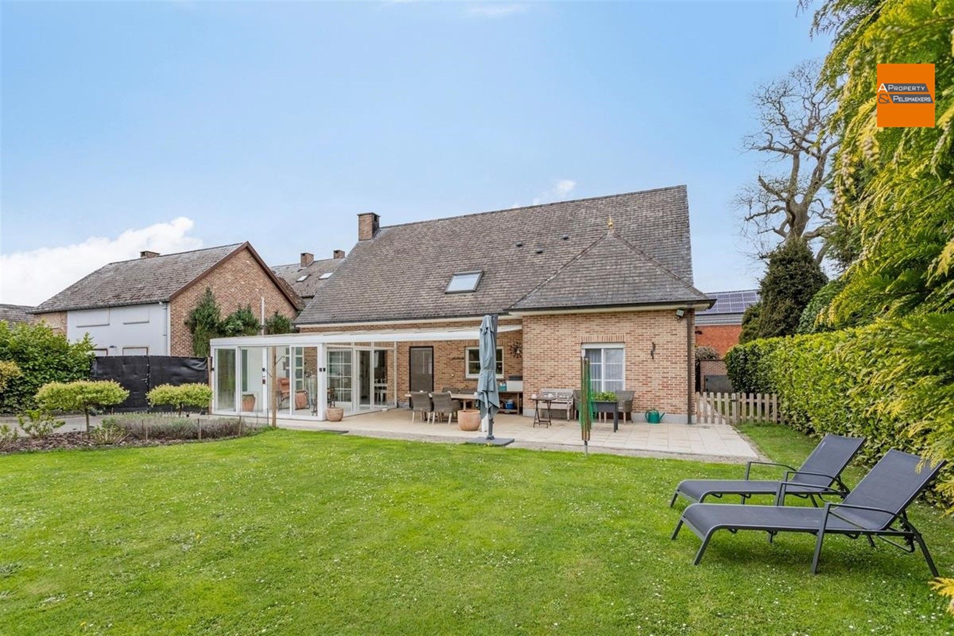 Ruime villa met 4 /5 slaapkamers op prachtige stuk grond foto 30