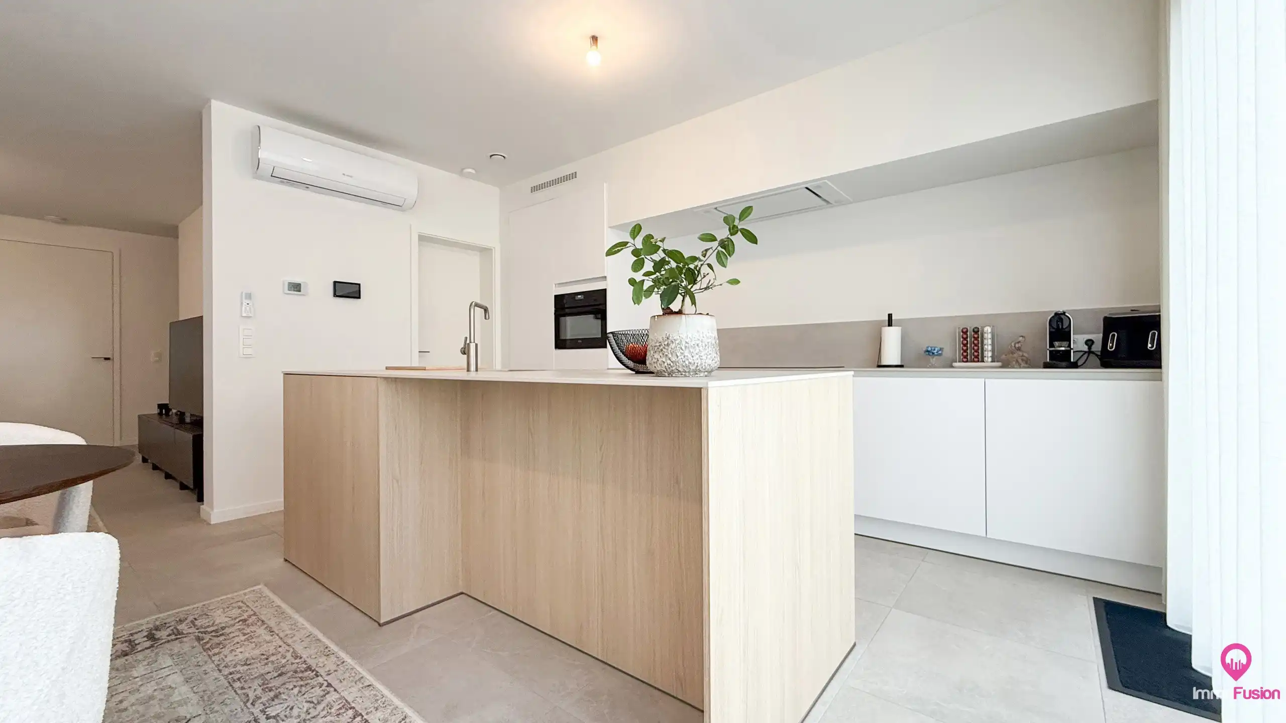 Stijlvolle nieuwbouwwoning met diepe tuin + vloerverwarming! foto 14