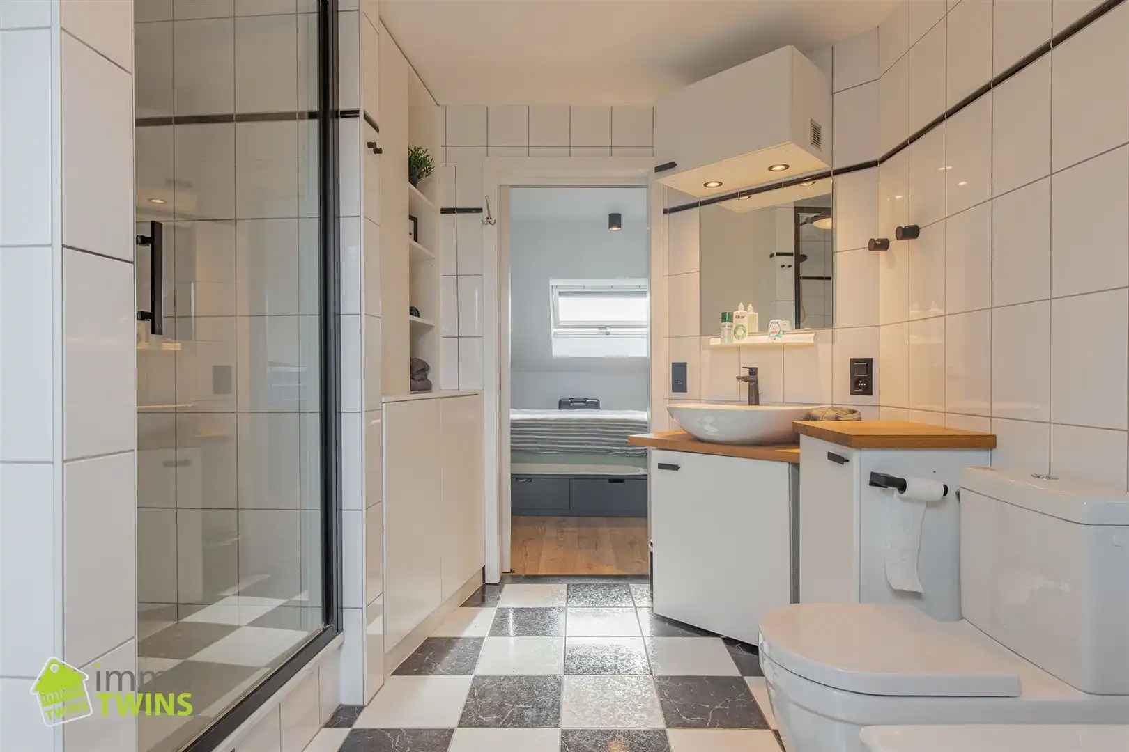 Lichtrijk en energiezuinig dakappartement met terras foto 15