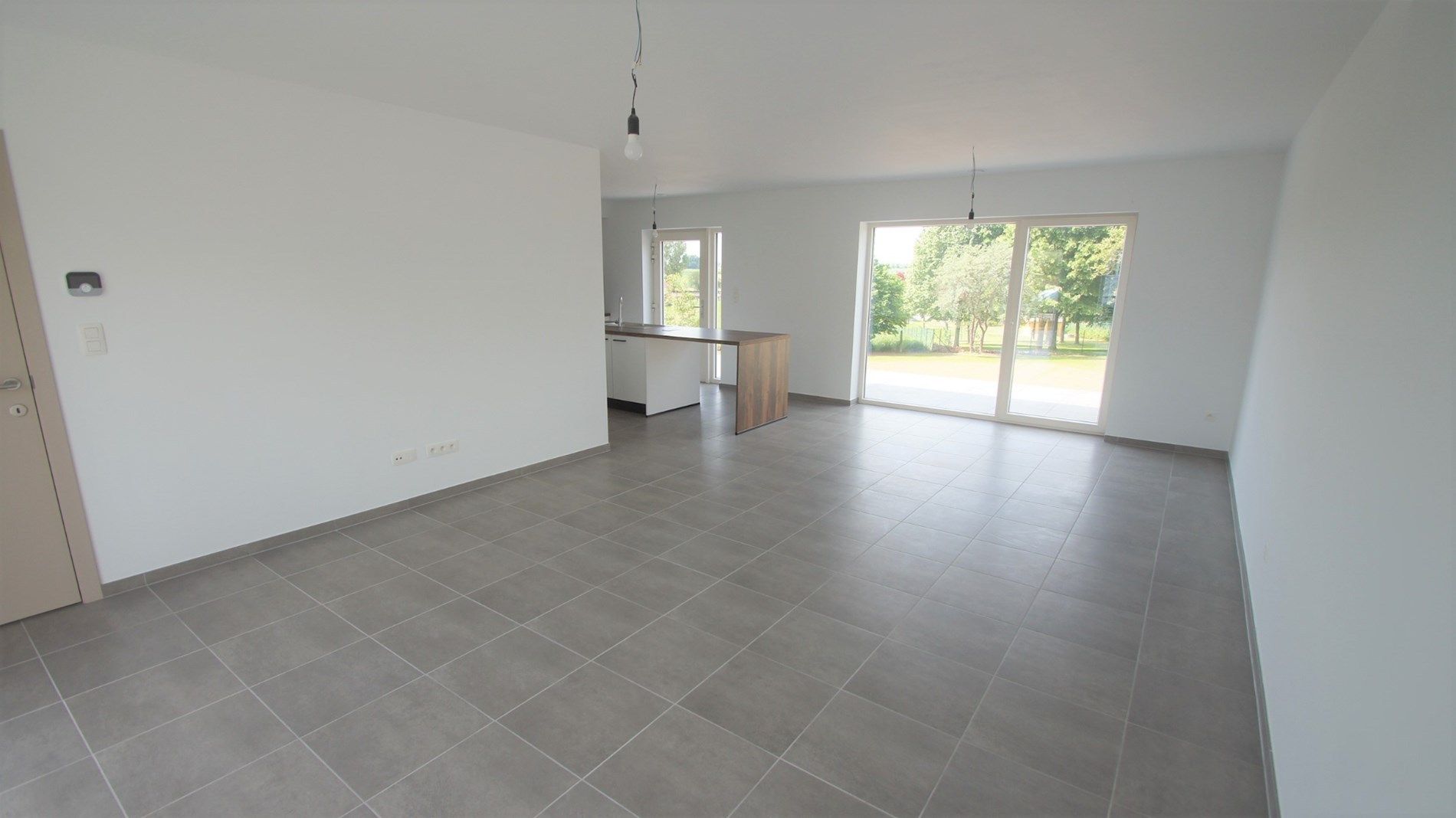 Prachtige nieuwbouw met 3 slpks, zonnig terras en tuin foto 3