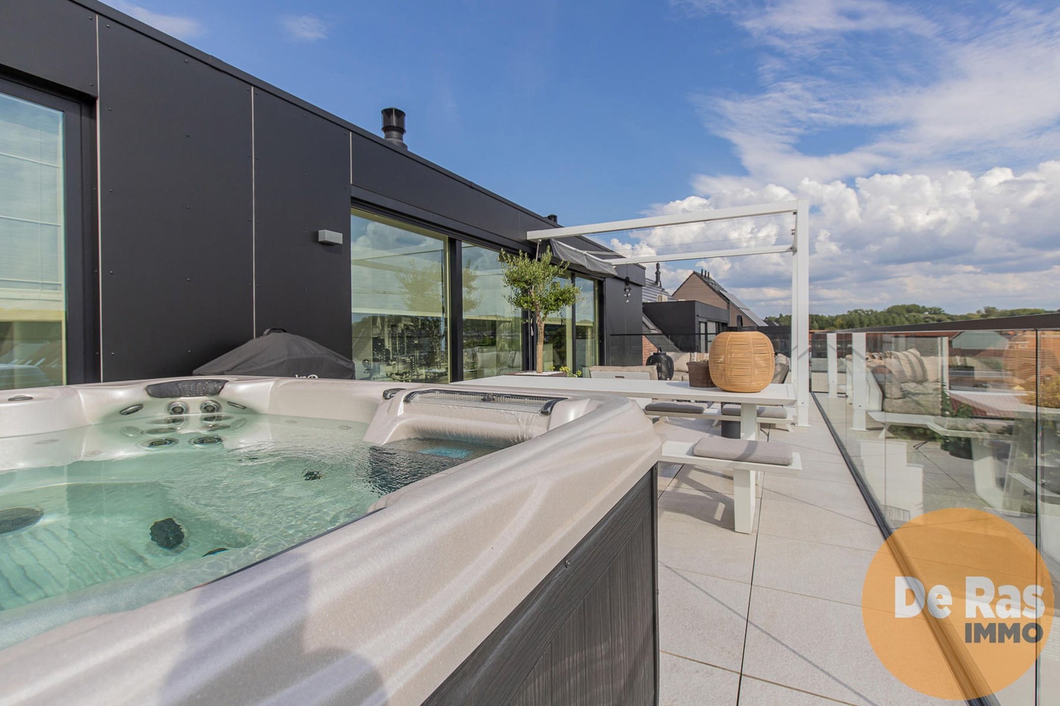ST. LIEVENS HOUTEM - Unieke Penthouse op het Marktplein foto 24