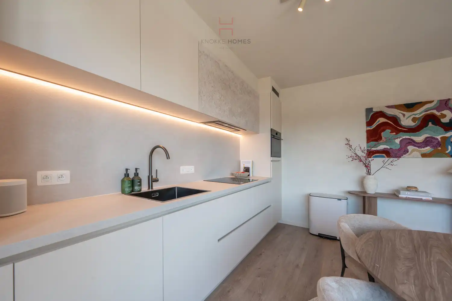 Prachtig gerenoveerd appartement vlak bij het Astridplein in Duinbergen foto 9