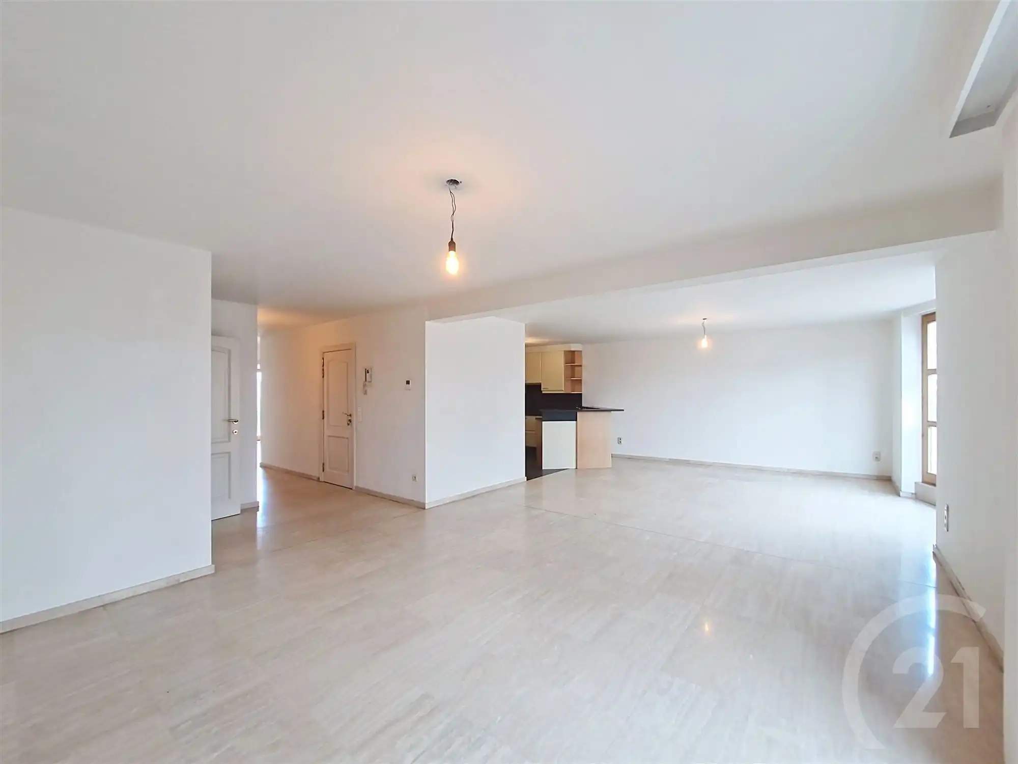 Instapklaar appartement met 3 slaapkamers en groot terras foto 3