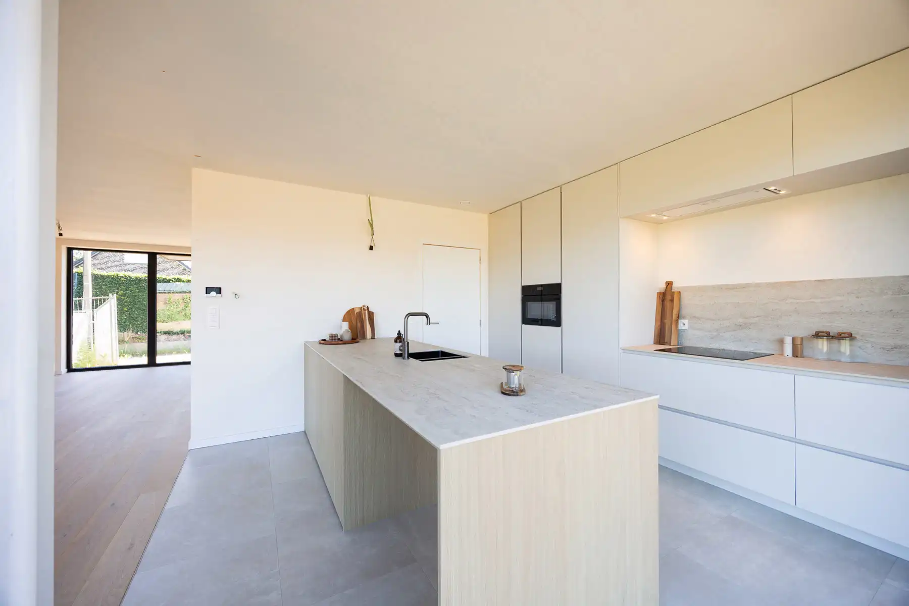 Prachtige nieuwbouwwoning met top afwerking foto 8