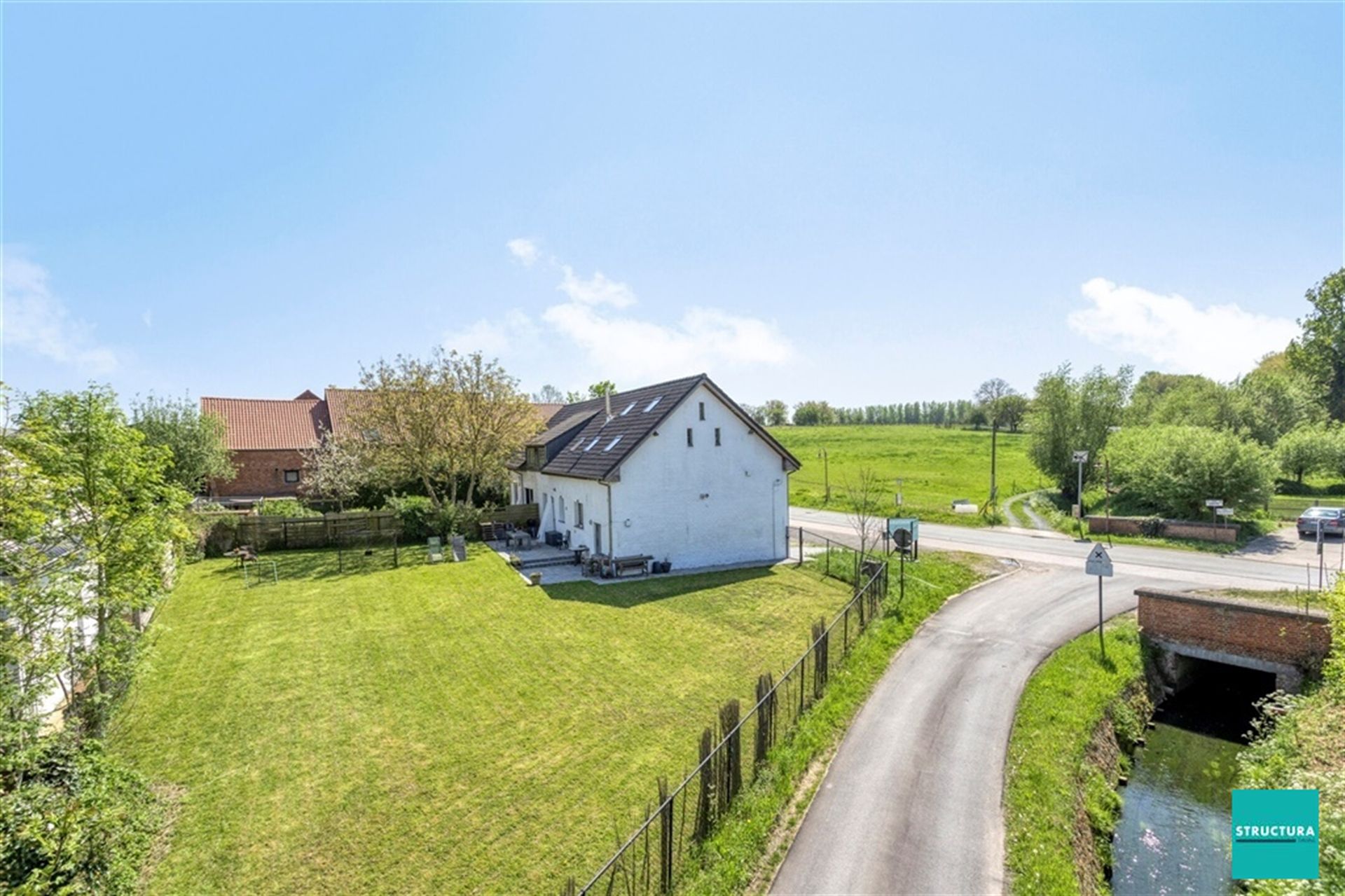 Charmante woning in het idylische Bollebeek! foto 23