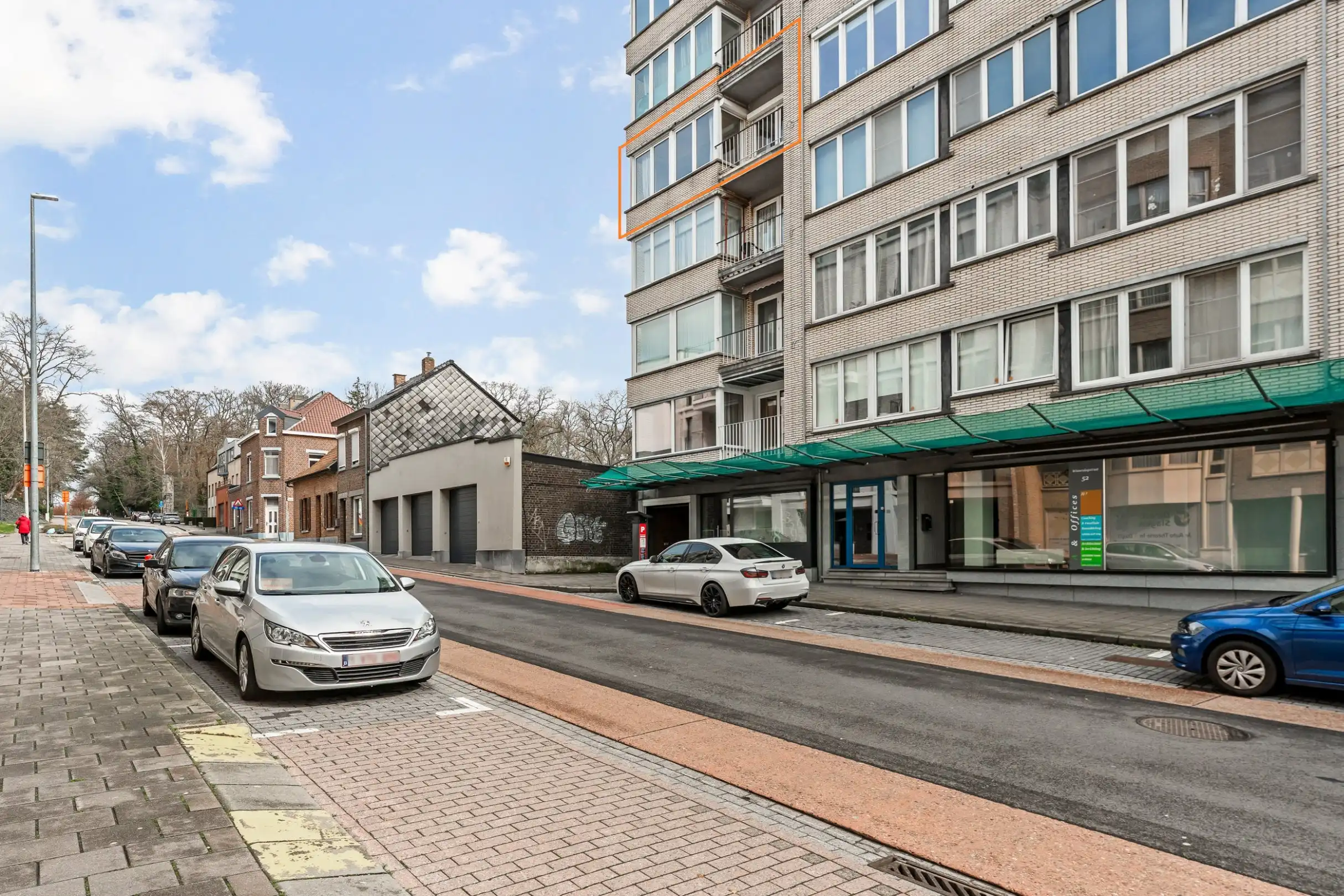 Ruim en lichtrijk 3-slpk appartement met 2 terrasjes in hartje Genk foto 26