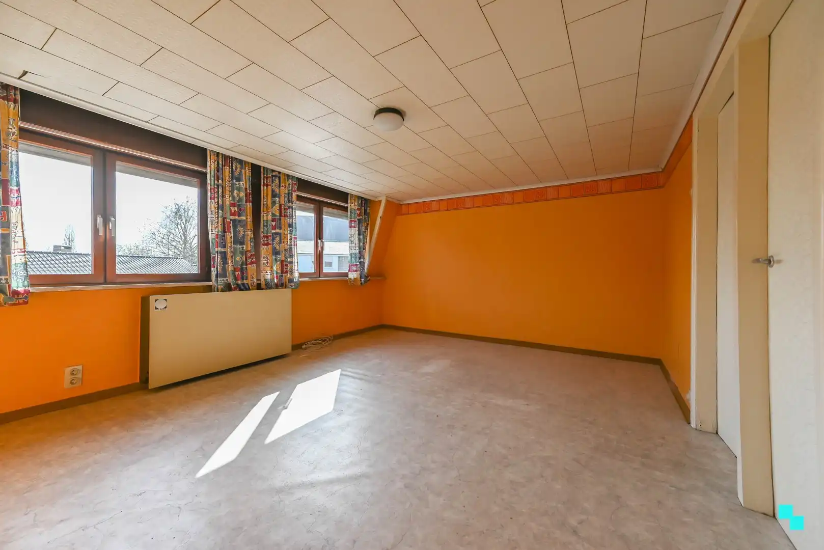 Te renoveren woning met riante garage te Bosmolens foto 16