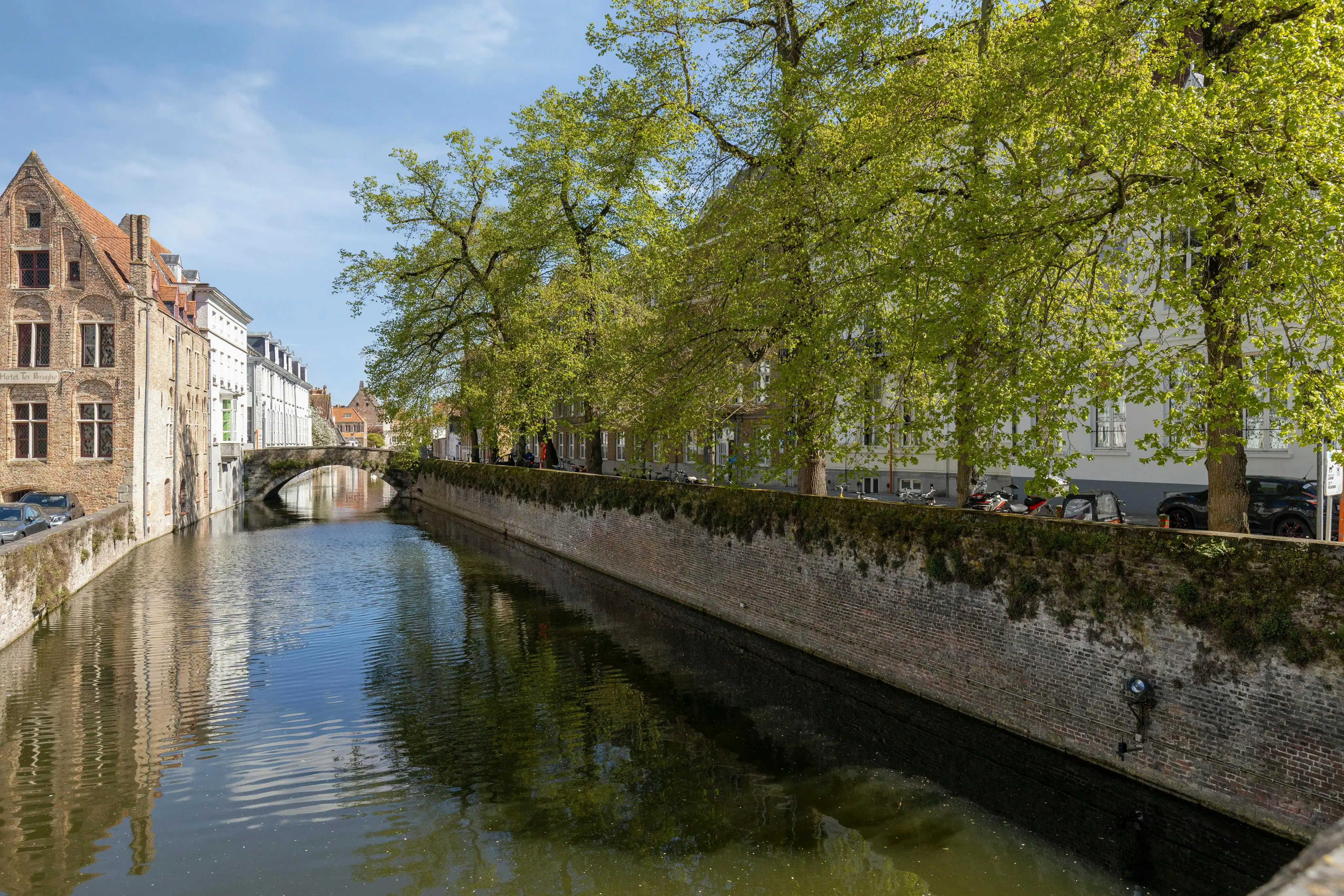 Prachtig 1 slaapkamer appartement met terras in hartje Brugge foto 13