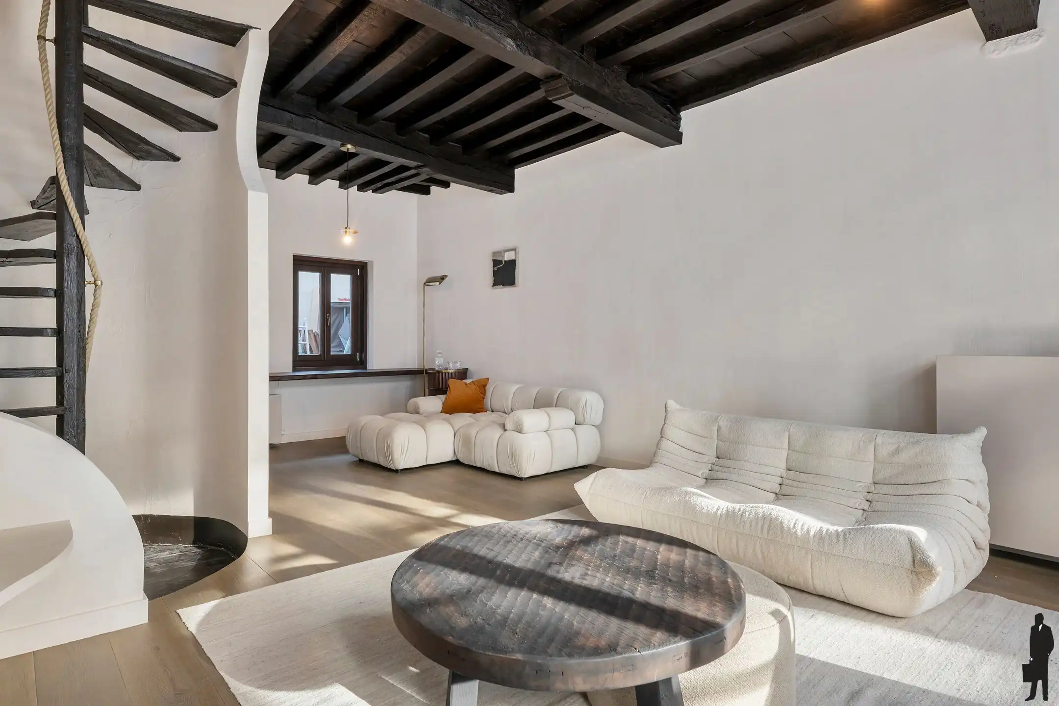 Neoclassicistische stadswoning uit de 19de eeuw met zicht op de Schelde en de Kathedraal foto 14