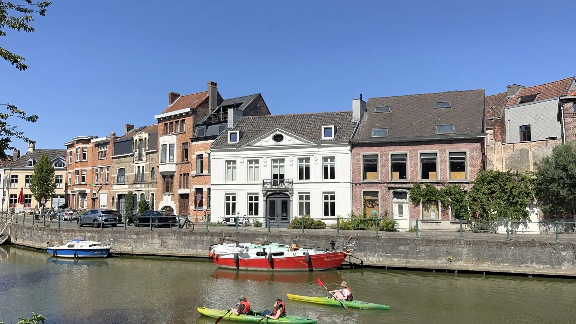 Stijlvol kantoor te huur met zicht op de Leie in Gent foto 16