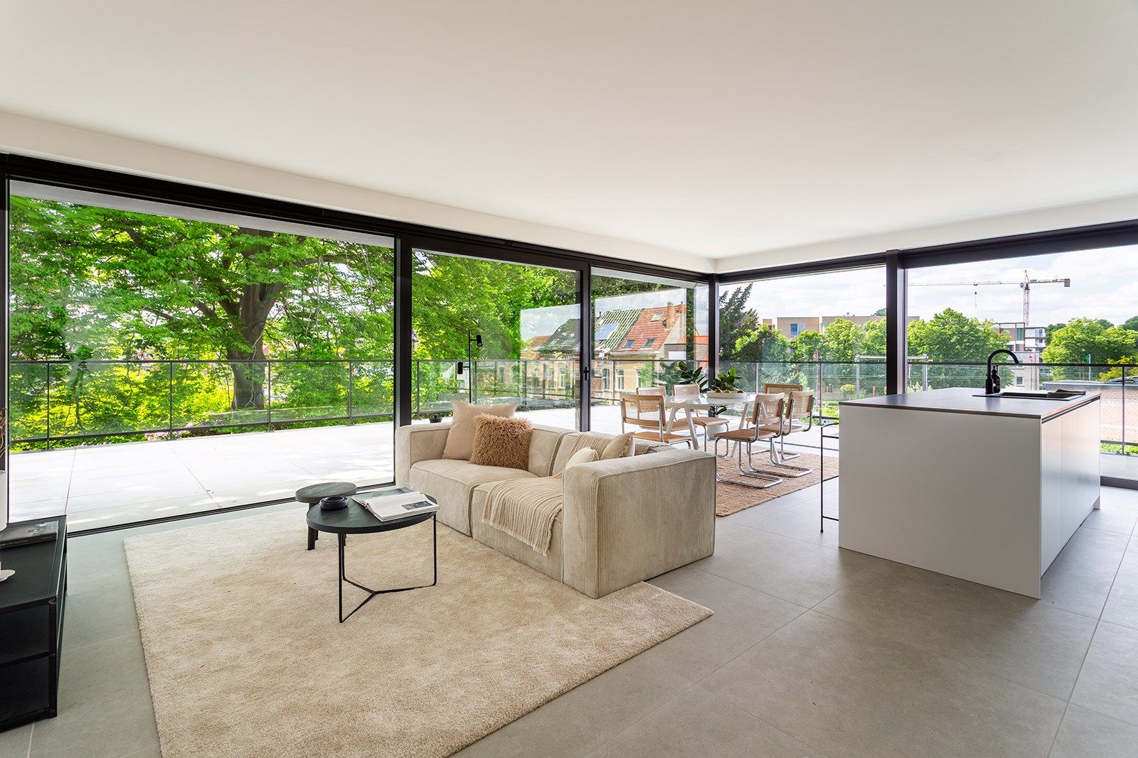 Panoramische penthouse met ruim dakterras en 3 slaapkamers foto {{pictureIndex}}