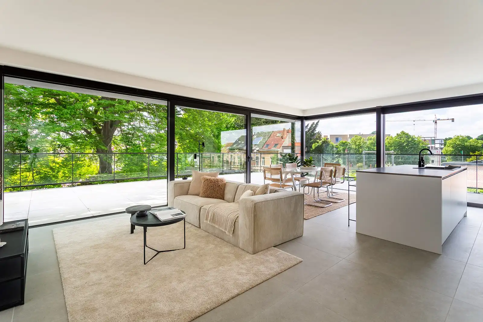 Panoramische penthouse met ruim dakterras en 3 slaapkamers foto {{pictureIndex}}