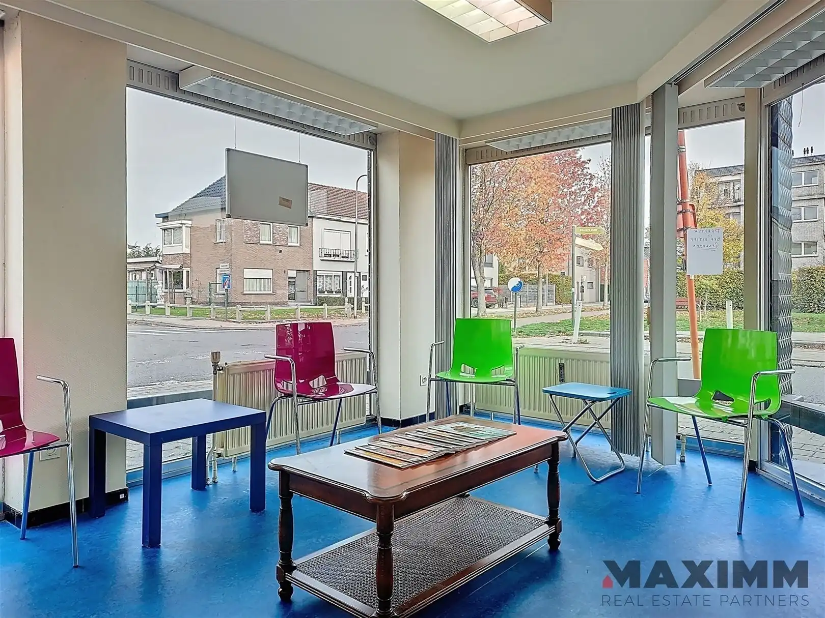 Gelijkvloers hoekpand, volledig onderkelderd op stategische locatie foto 6