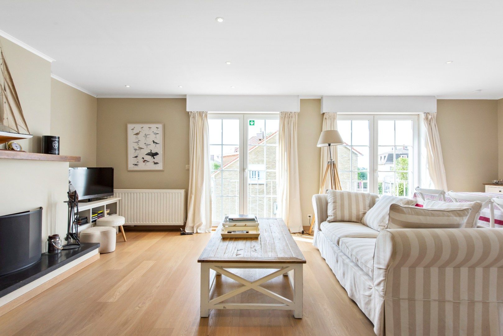 Ruim appartement met 3 slaapkamers foto 2