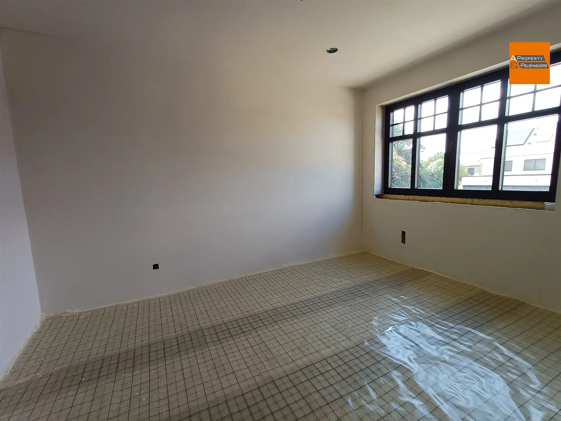 Nieuwbouwwoning met 4 slaapkamers en prachtig zicht op velden en bos foto 16