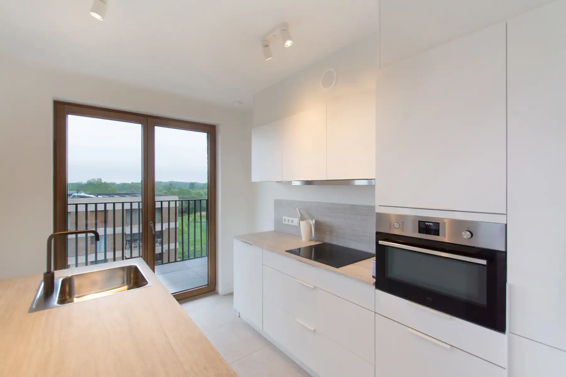 Rustig en comfortabel 3slpk appt. met mooi terras  foto 10
