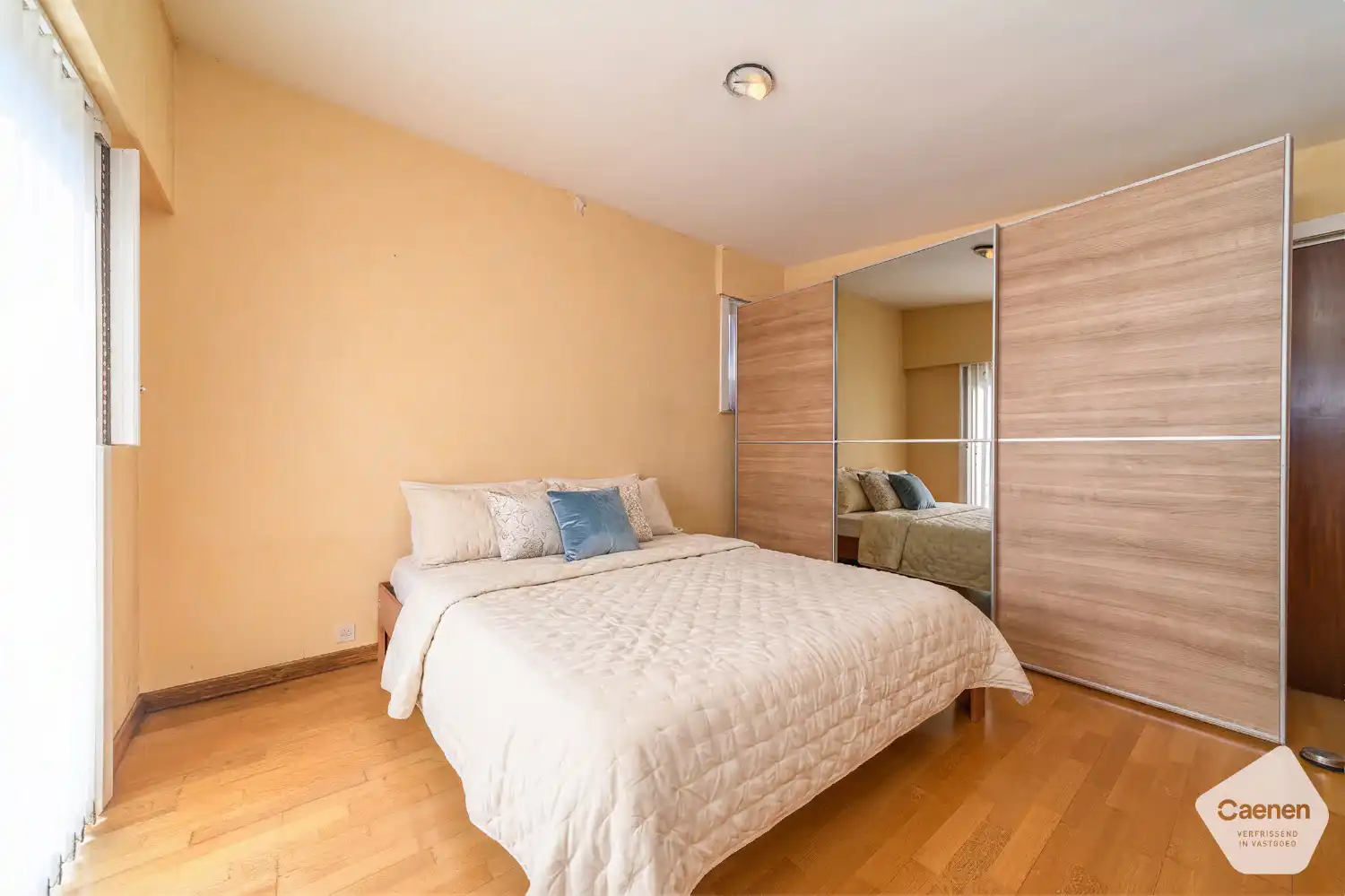 Charmante alleenstaande villa met ruime zuidgerichte tuin en garage in De Panne foto 7