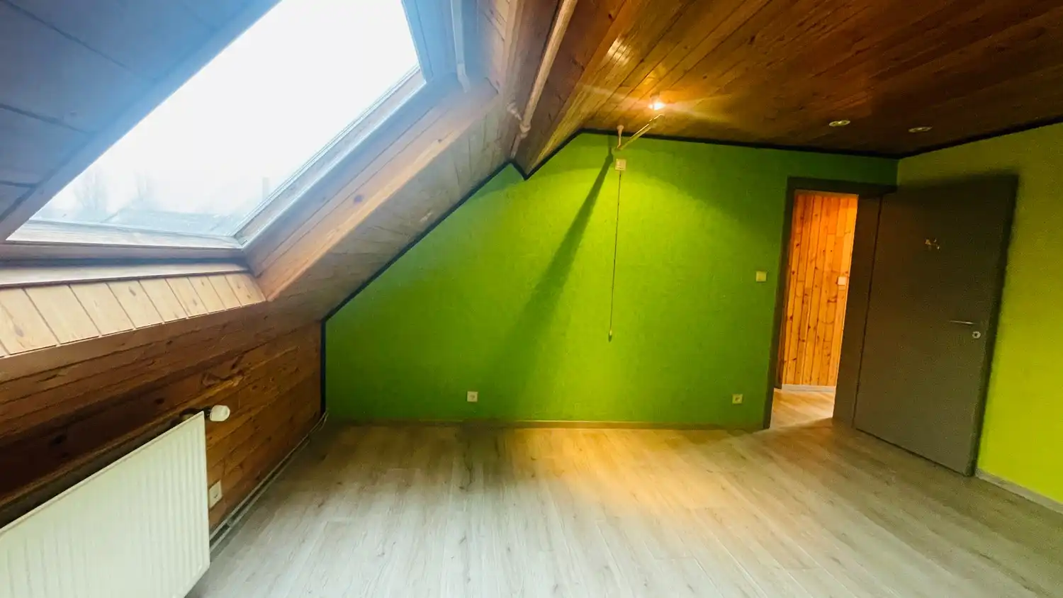 Centraal gelegen woning met 3 slpks, ruime volumes en zonnige buitenruimte foto 8