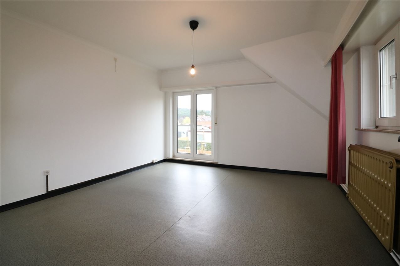 Mooie villawoning met 4 slpk., tuin en garage foto 18