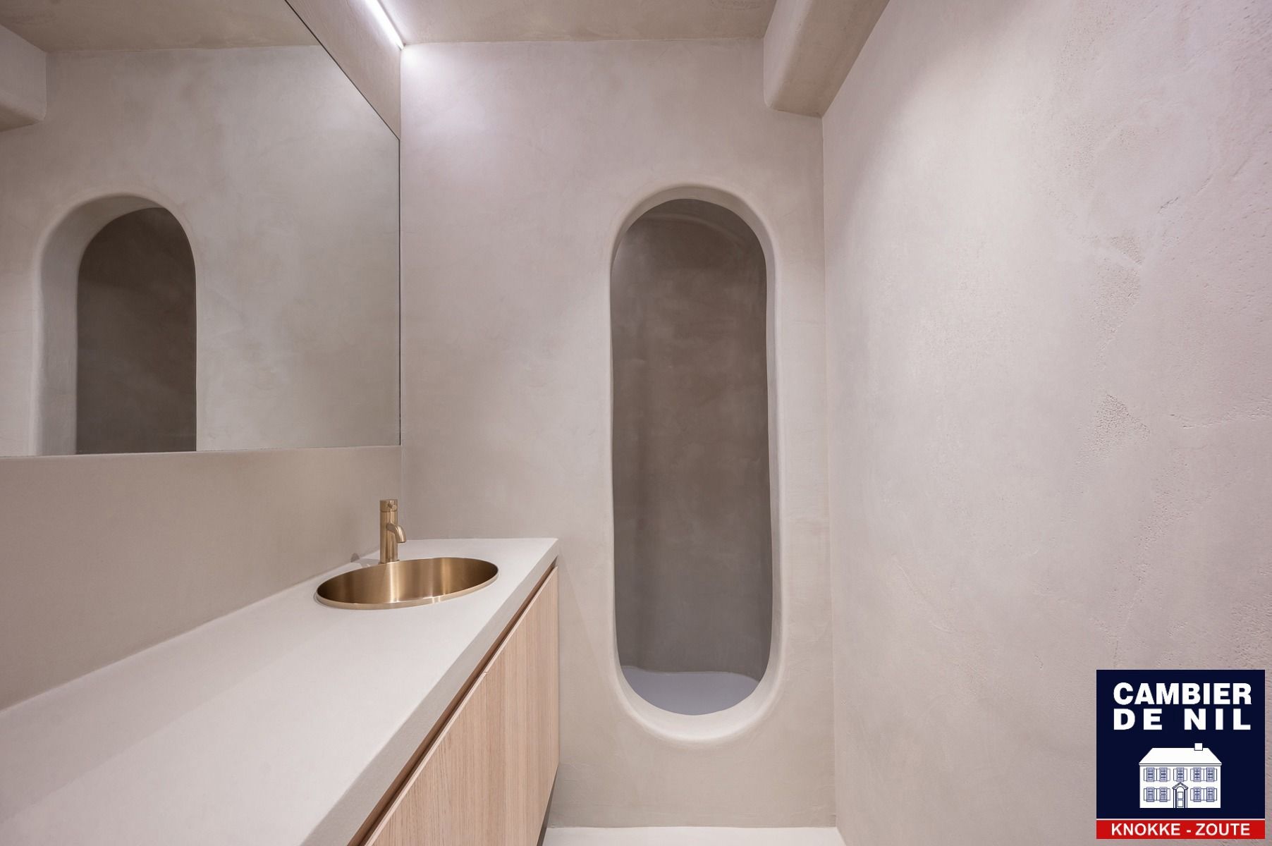 Tijdloos gerenoveerd appartement met zijdelings zeezicht  foto 11