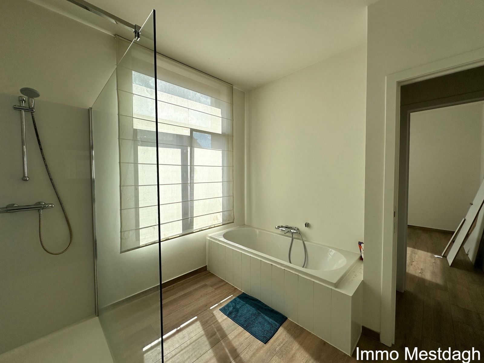 Top appartement binnen ring Diest, met terras foto 17