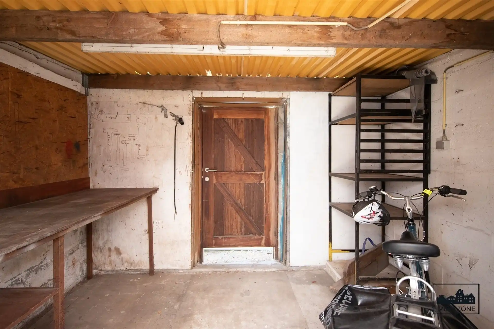 Knusse rijwoning op centrale ligging. foto 23