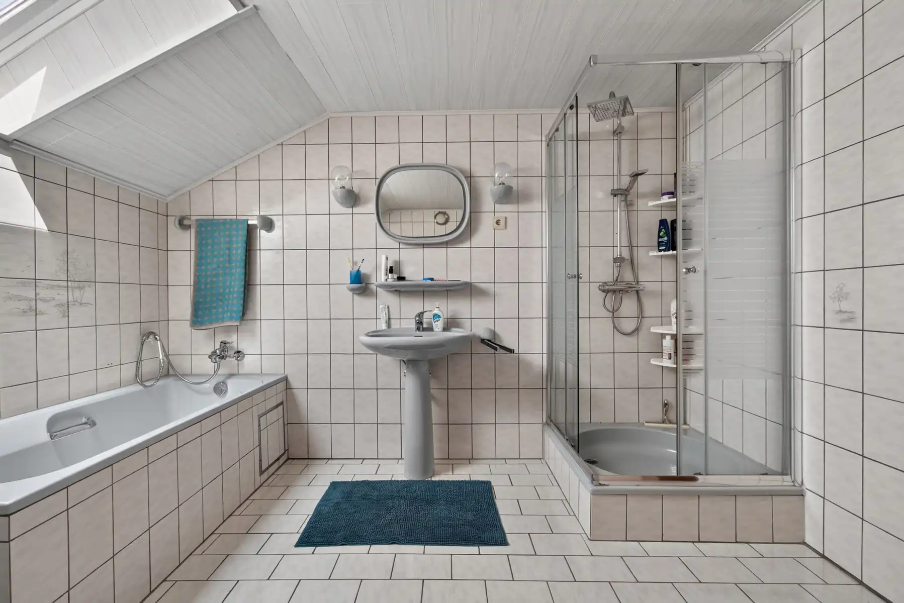 INSTAPKLARE GEZINSWONING - 4 SLK - GARAGE - TUIN - TERRASSEN foto 23