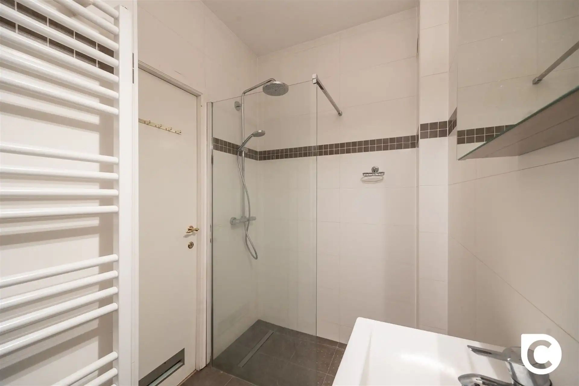 Comfortabel gelijkvloers 1-spk appartement foto 4