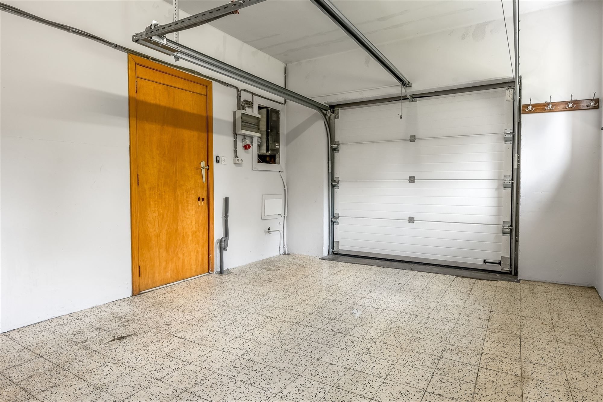 RUIME, PERFECT ONDERHOUDEN WONING MET ZUIDGERICHTE TUIN VLAKBIJ KEIHEUVEL foto 15