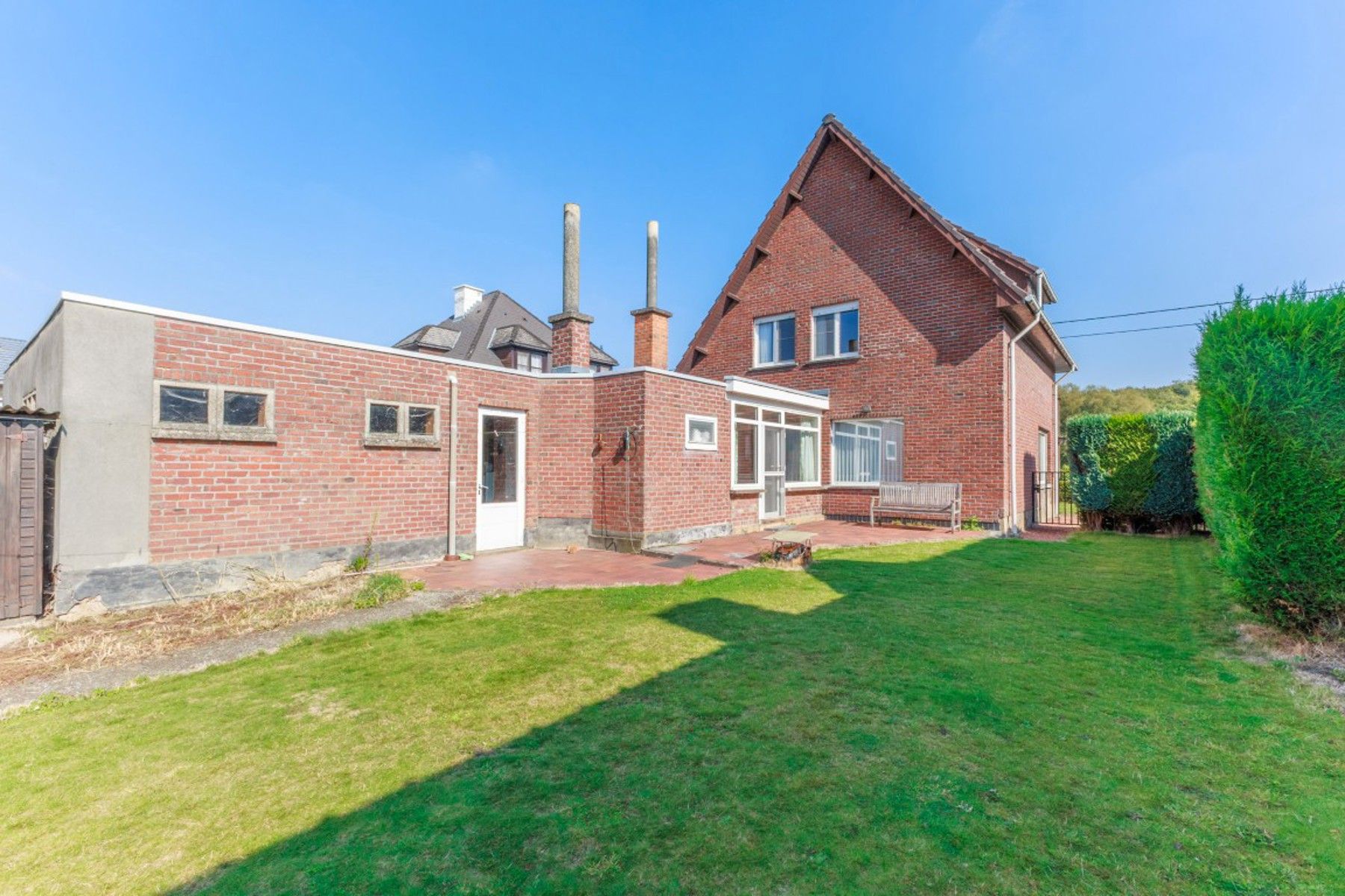 Vrijstaande woning met grote tuin foto 4