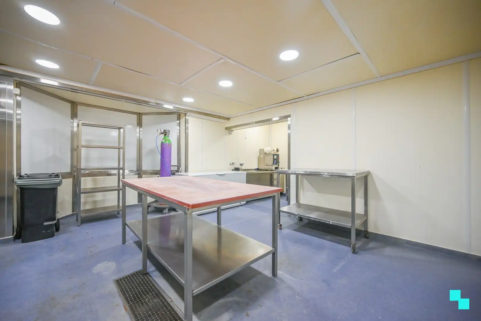 Multifunctionele handelszaak met loods en appartement in Anzegem! foto 14