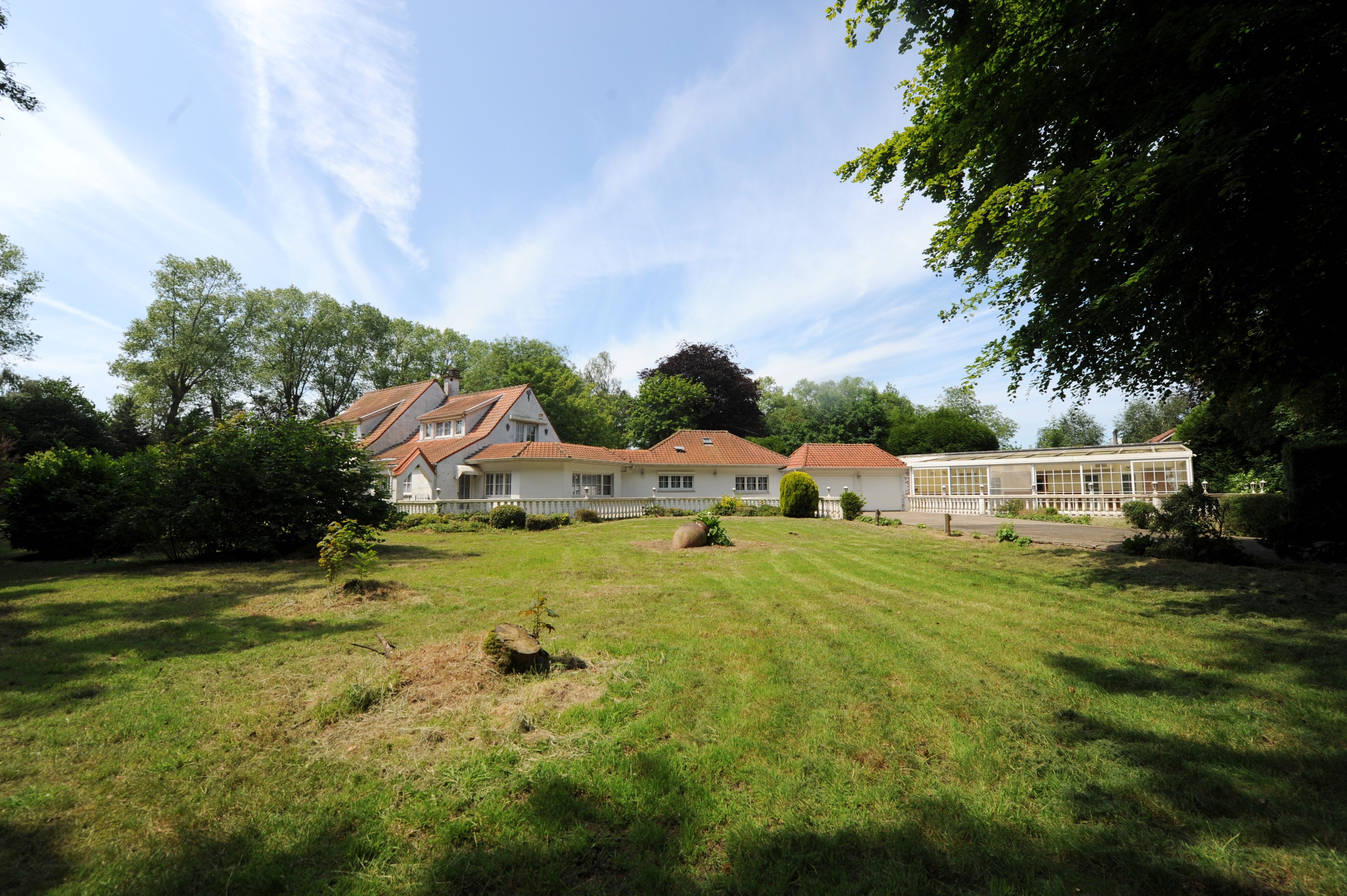 Uitzonderlijk domein met villa en conciërgewoning te Gistel foto 3