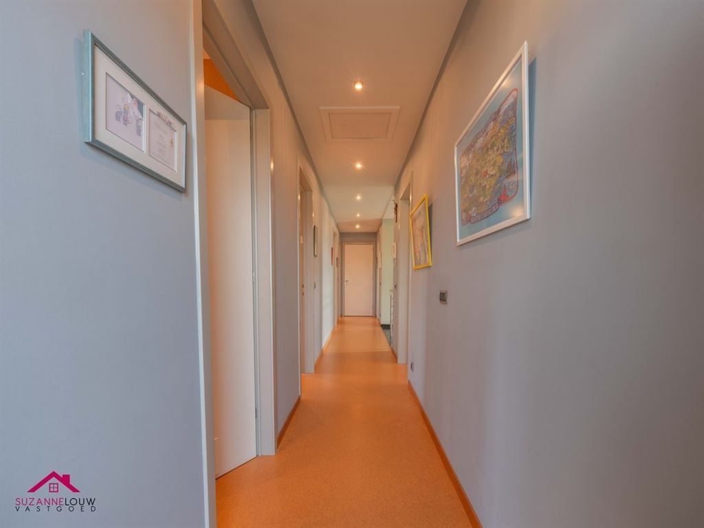 Ruime vrijstaande en instapklare woning in hedendaagse stijl foto 30