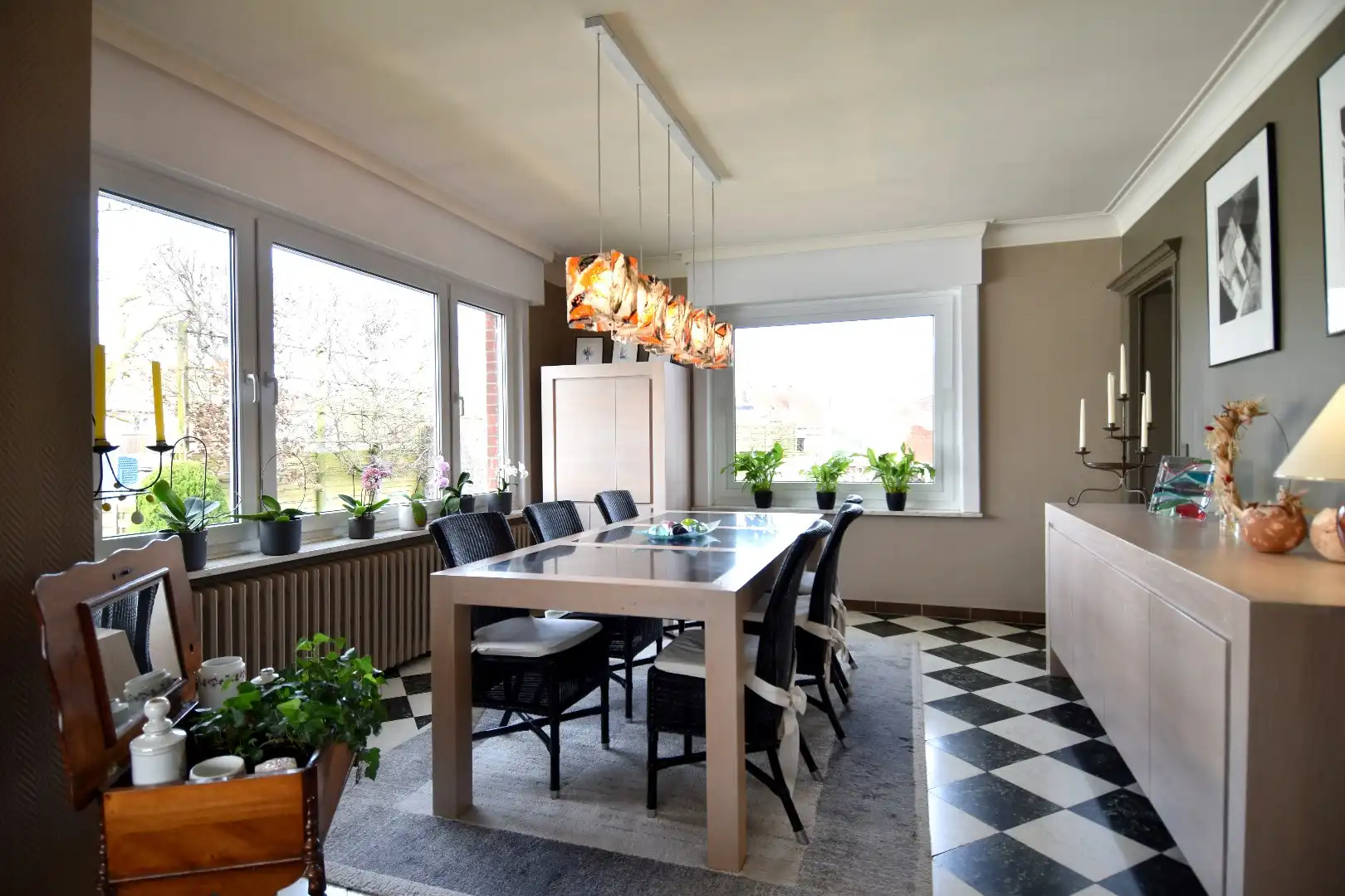 Karaktervolle woning met 3 slaapkamers, garage én tuin op een rustige locatie te koop in Marke foto 5