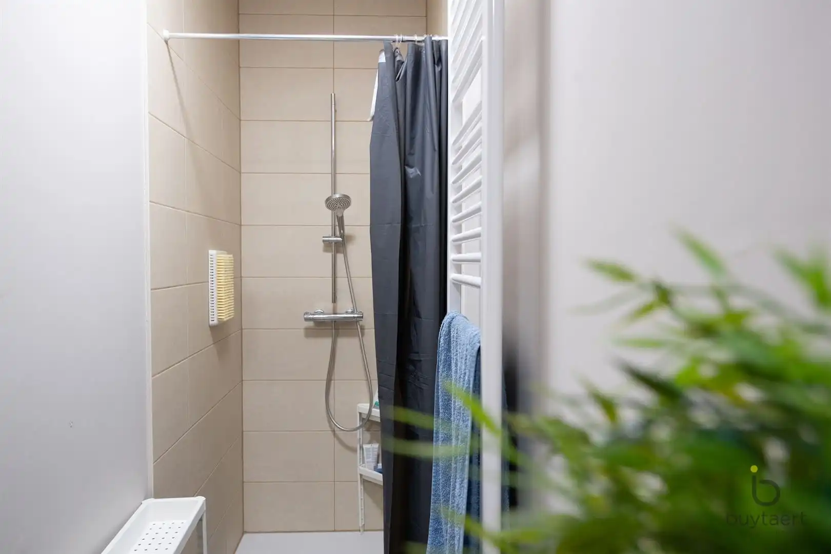 Recent 3 slaapkamer appartement met gezellig terras te Sint Antonius. foto 12