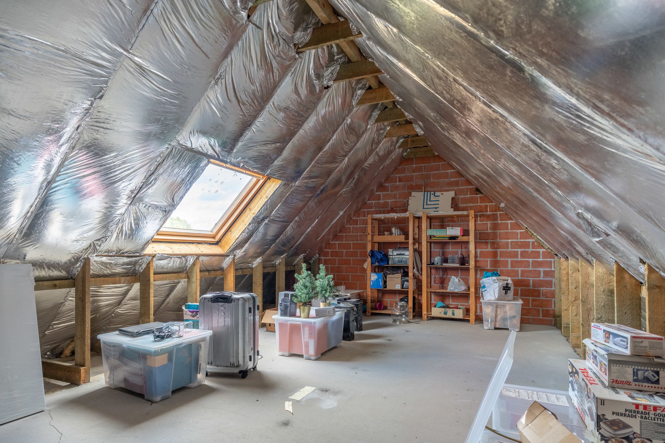 Ruime gezinswoning met 4 slpk's, tuin en garage te Turnhout. foto 27