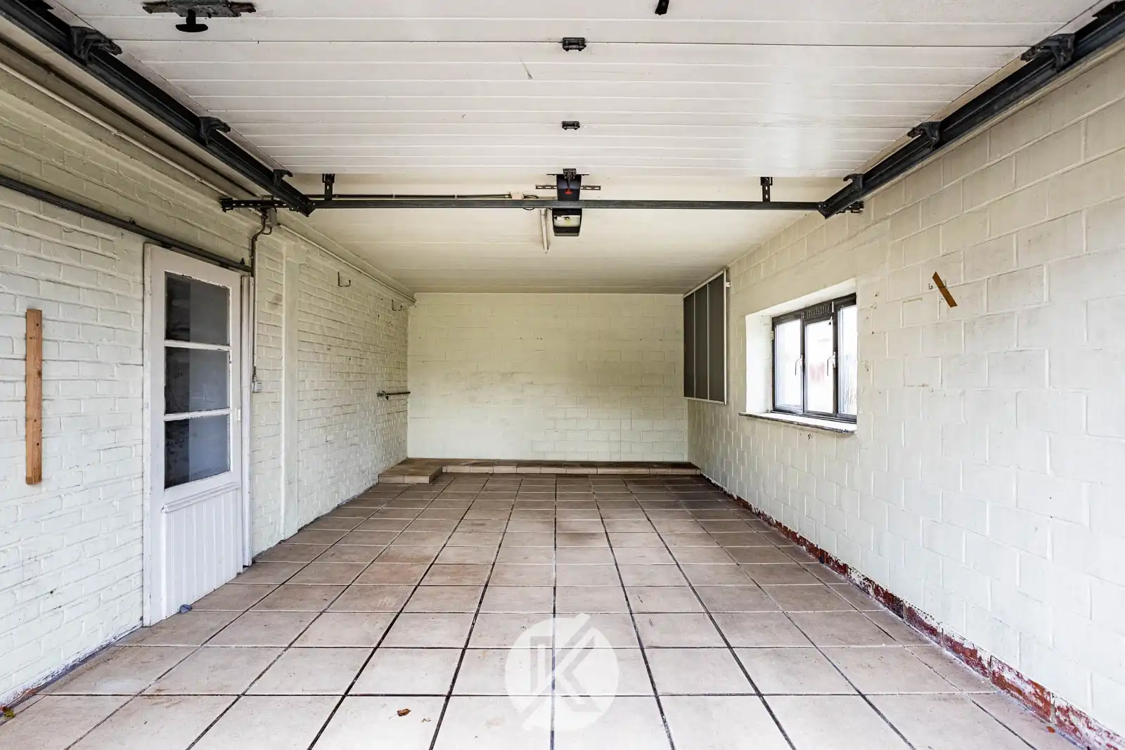 Vrijstaande, robuuste woning nabij het centrum foto 18