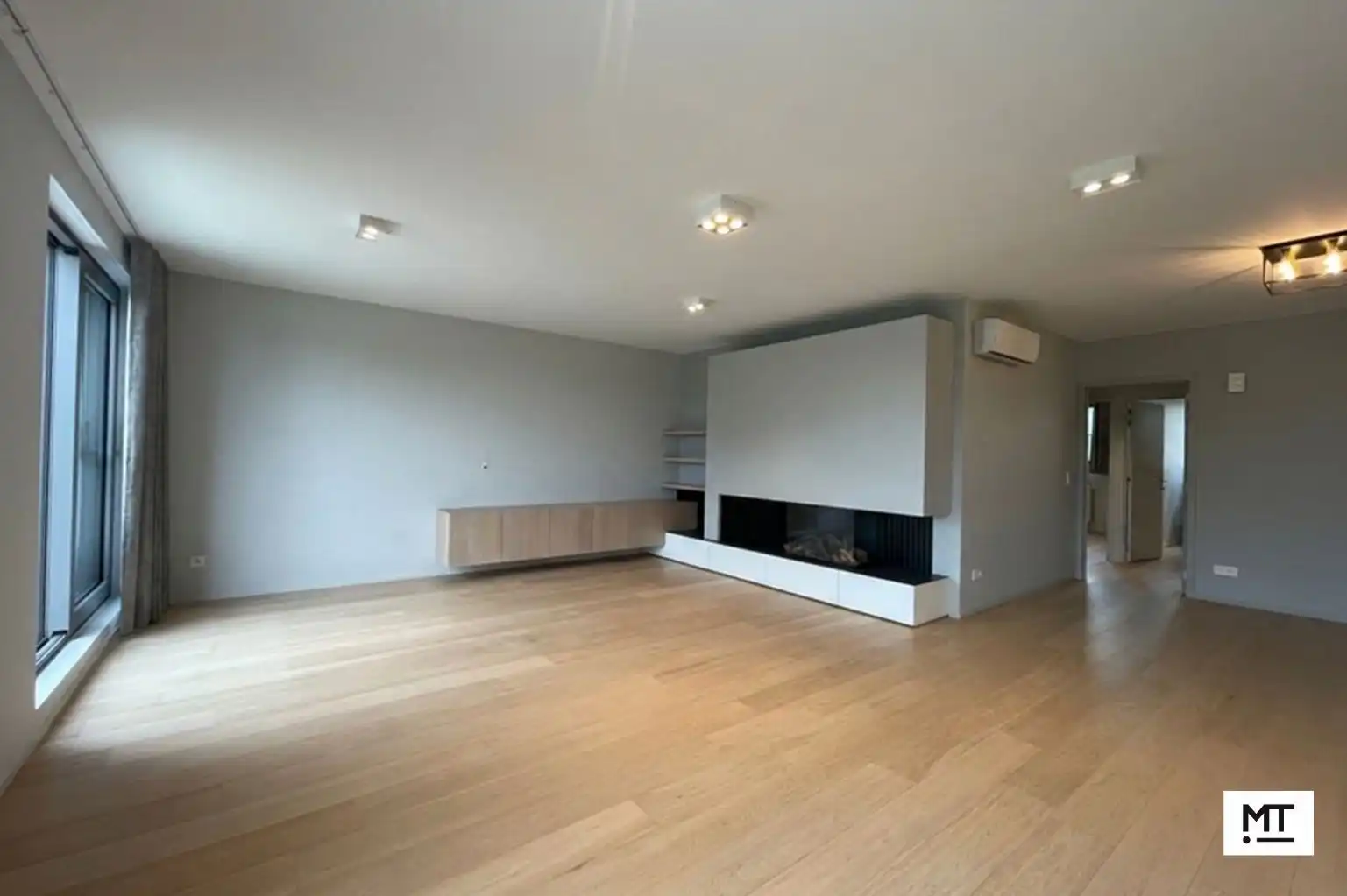 Ruim 2-slaapkamerappartement met dubbele terrassen en prachtig uitzicht foto 4