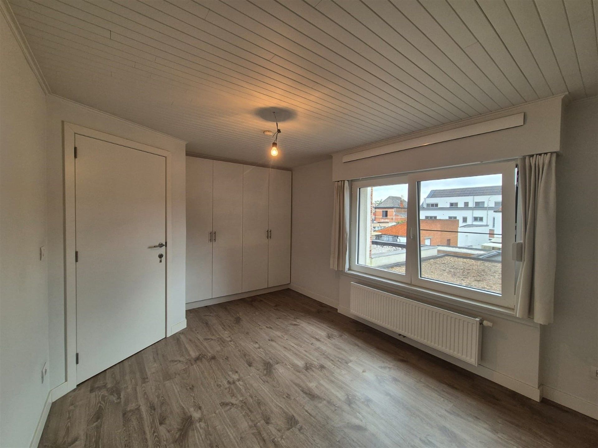 Rustig gelegen woning met 3 slaapkamers en buitenruimte. foto 17