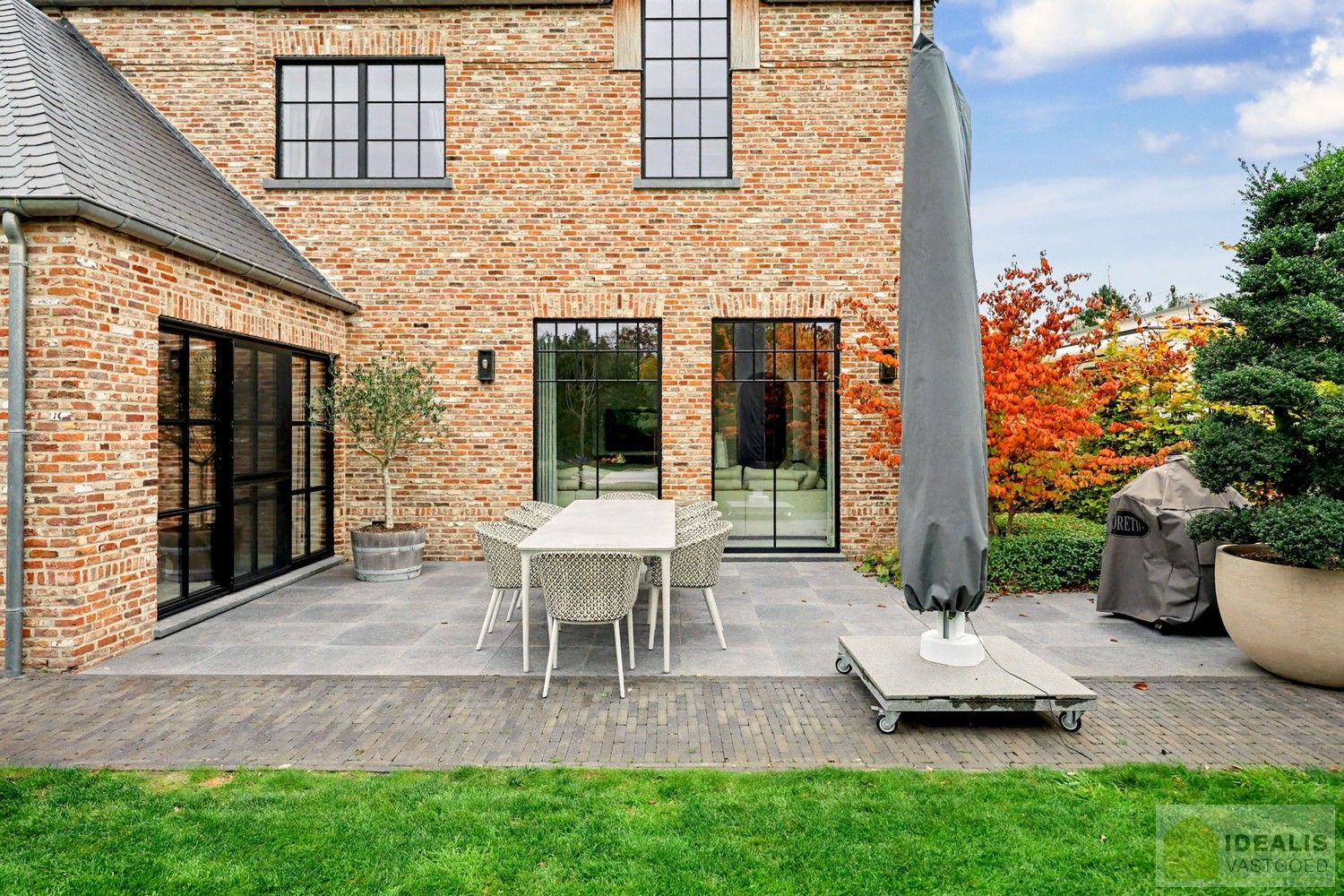 IDEALIS VASTGOED - BIJZONDERE EN HOOGWAARDIG AFGEWERKTE VILLA OP GEGEERDE LOCATIE foto 53