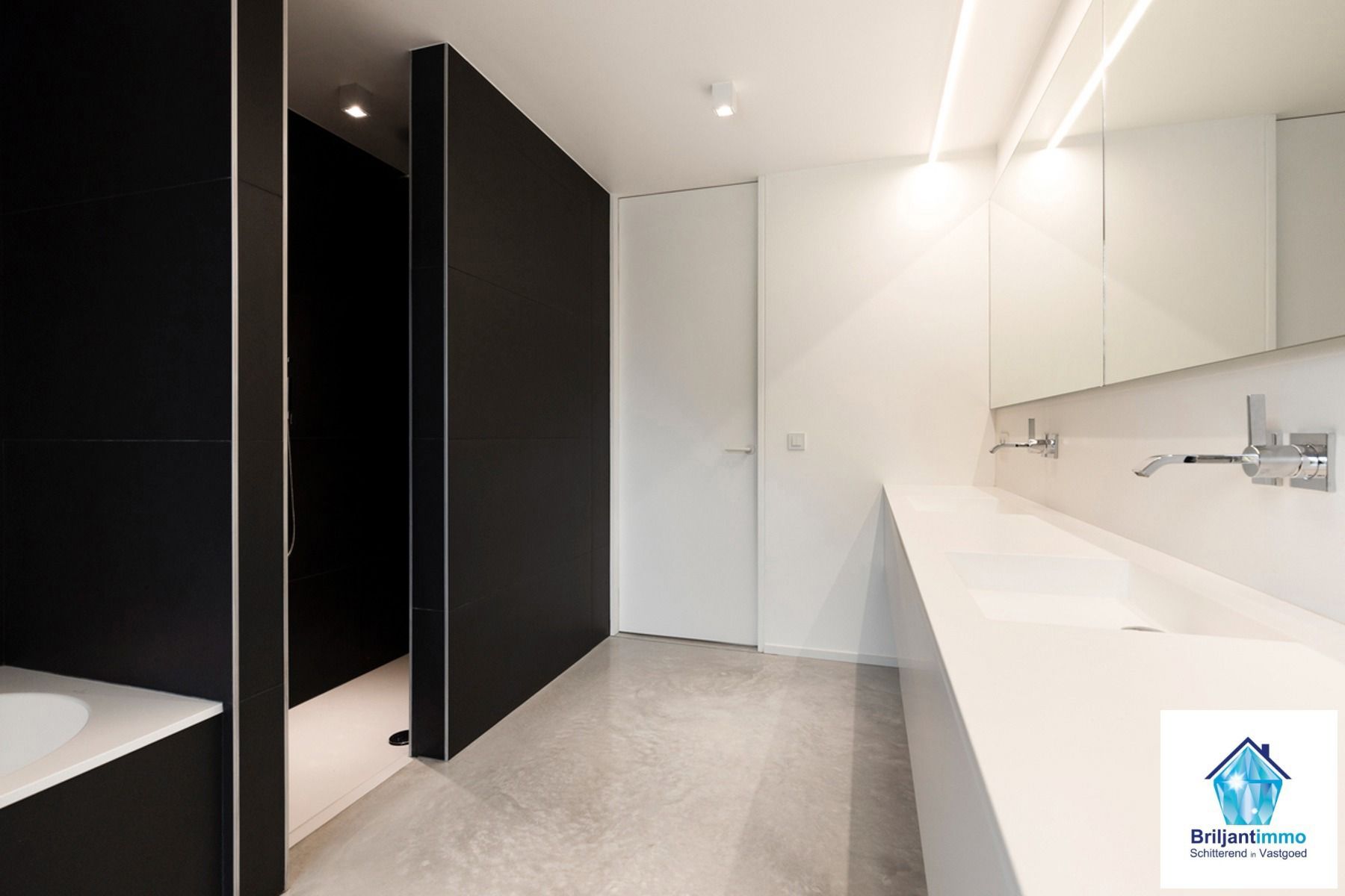 Unieke, ruime woning fenomenaal ingericht en uitgerust  foto 11
