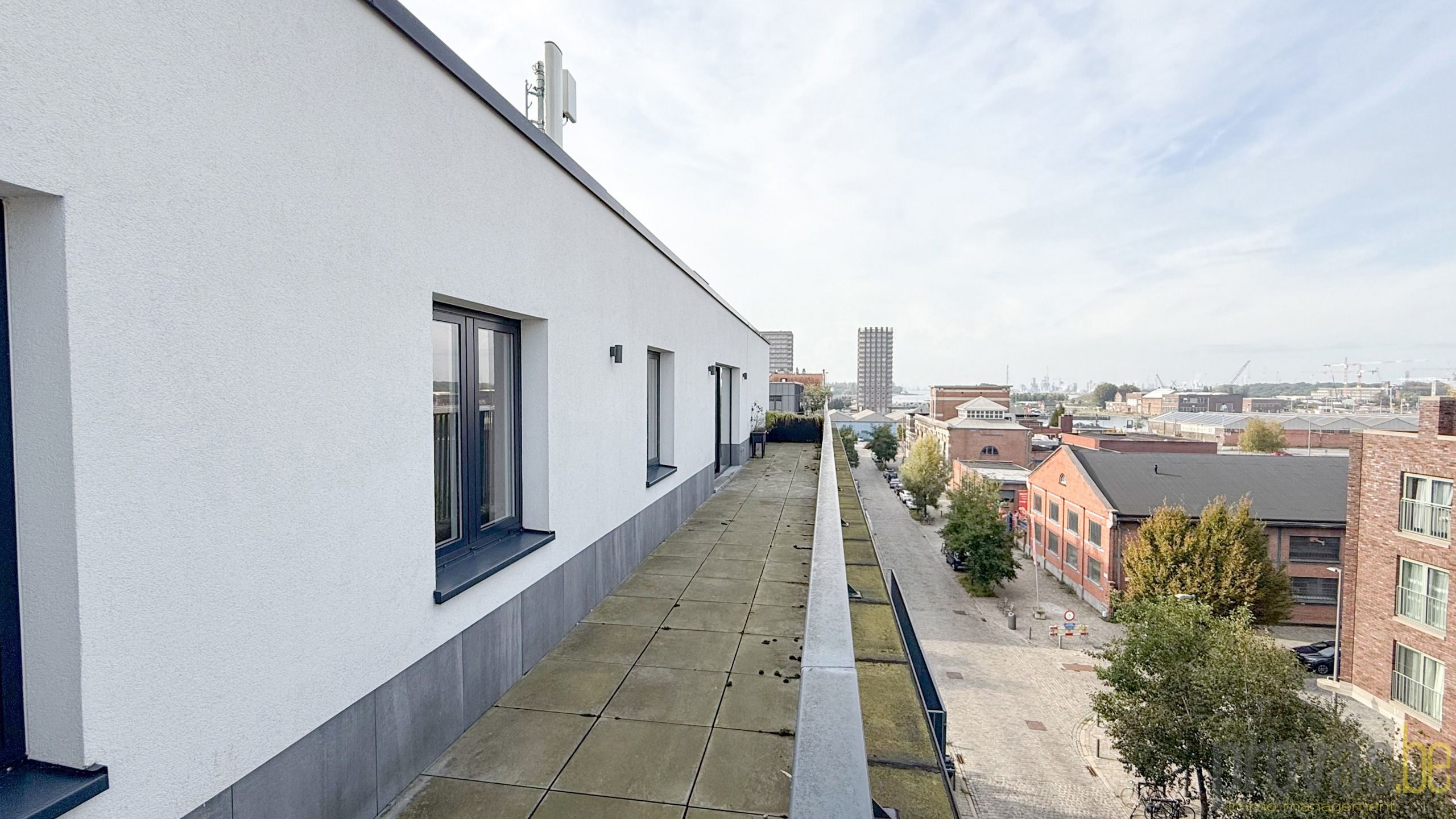 PENTHOUSE MET RIANTE TERASSEN IN CADIXWIJK OP EILANDJE foto 6