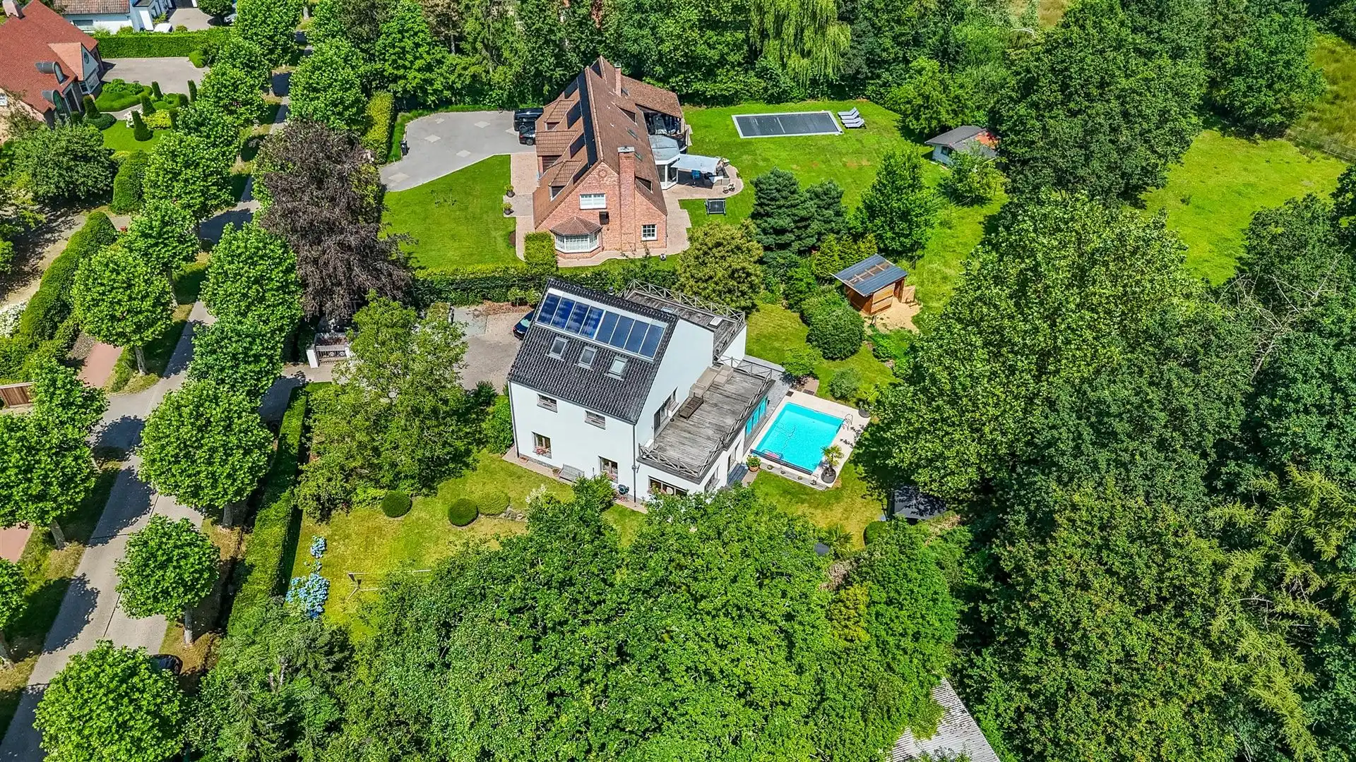 Ruime villa met zwembad en panoramische vergezichten foto 7