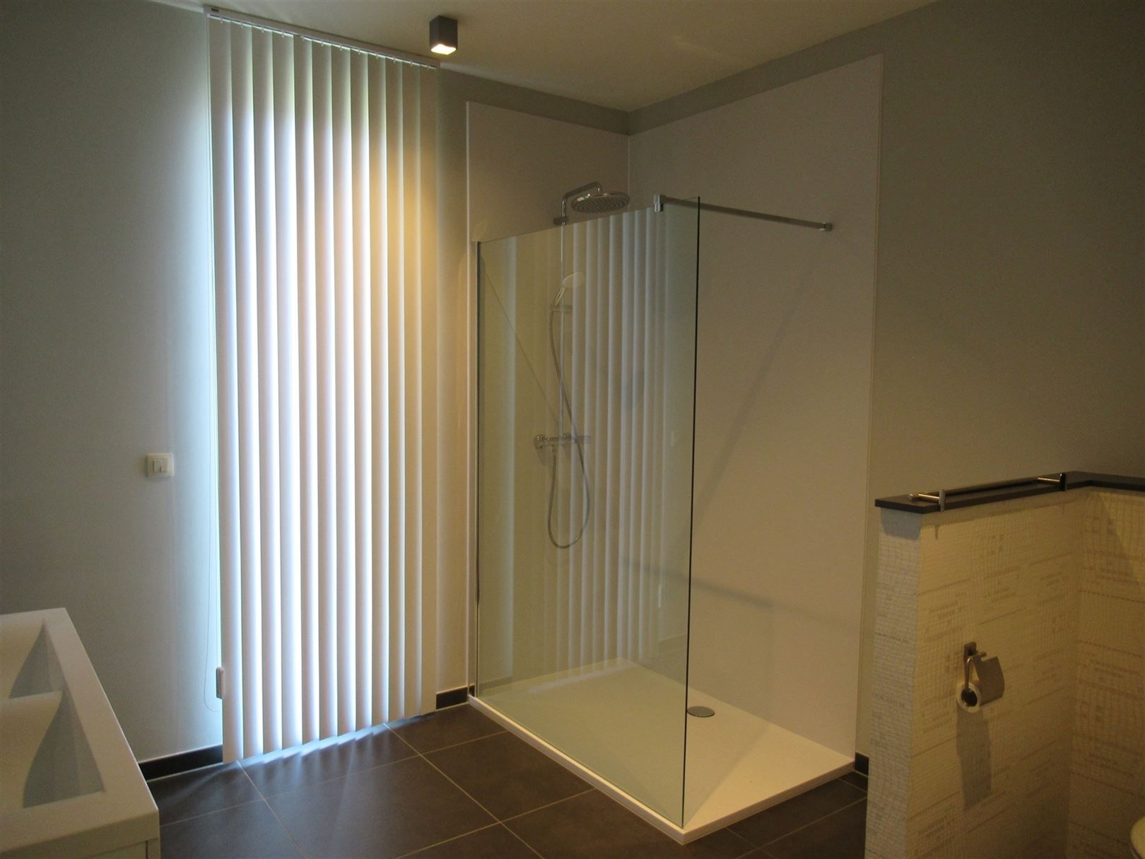 Appartement met 2 slpk's, terras en garage in centrum van Sint-Truiden. foto 16