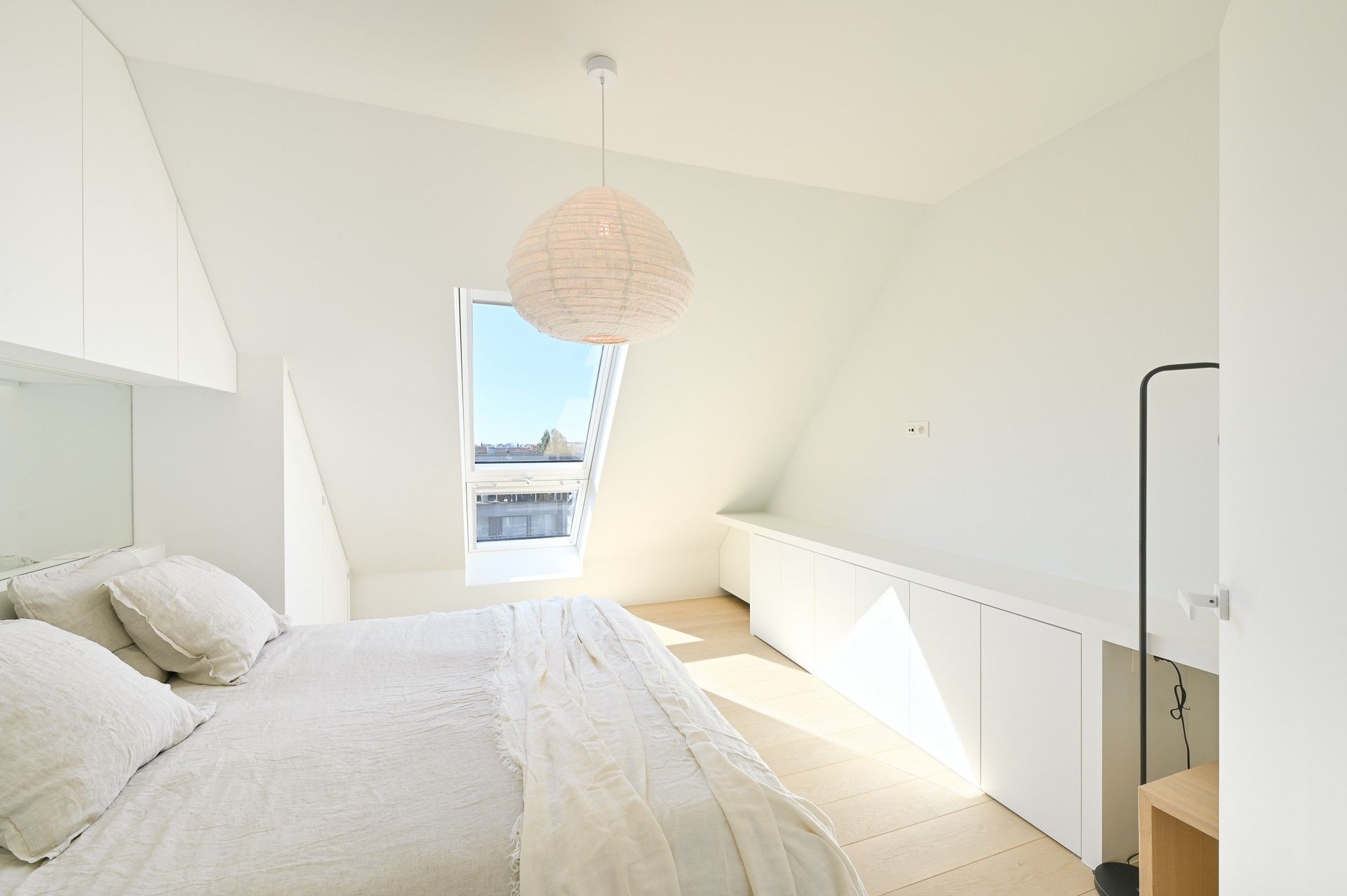 Gerenoveerde duplex met 3 slaapkamers en terras foto 15