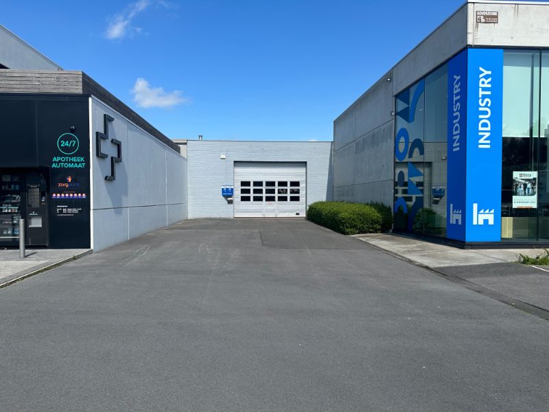 Industrieel-magazijn-logistiek te huur foto 2