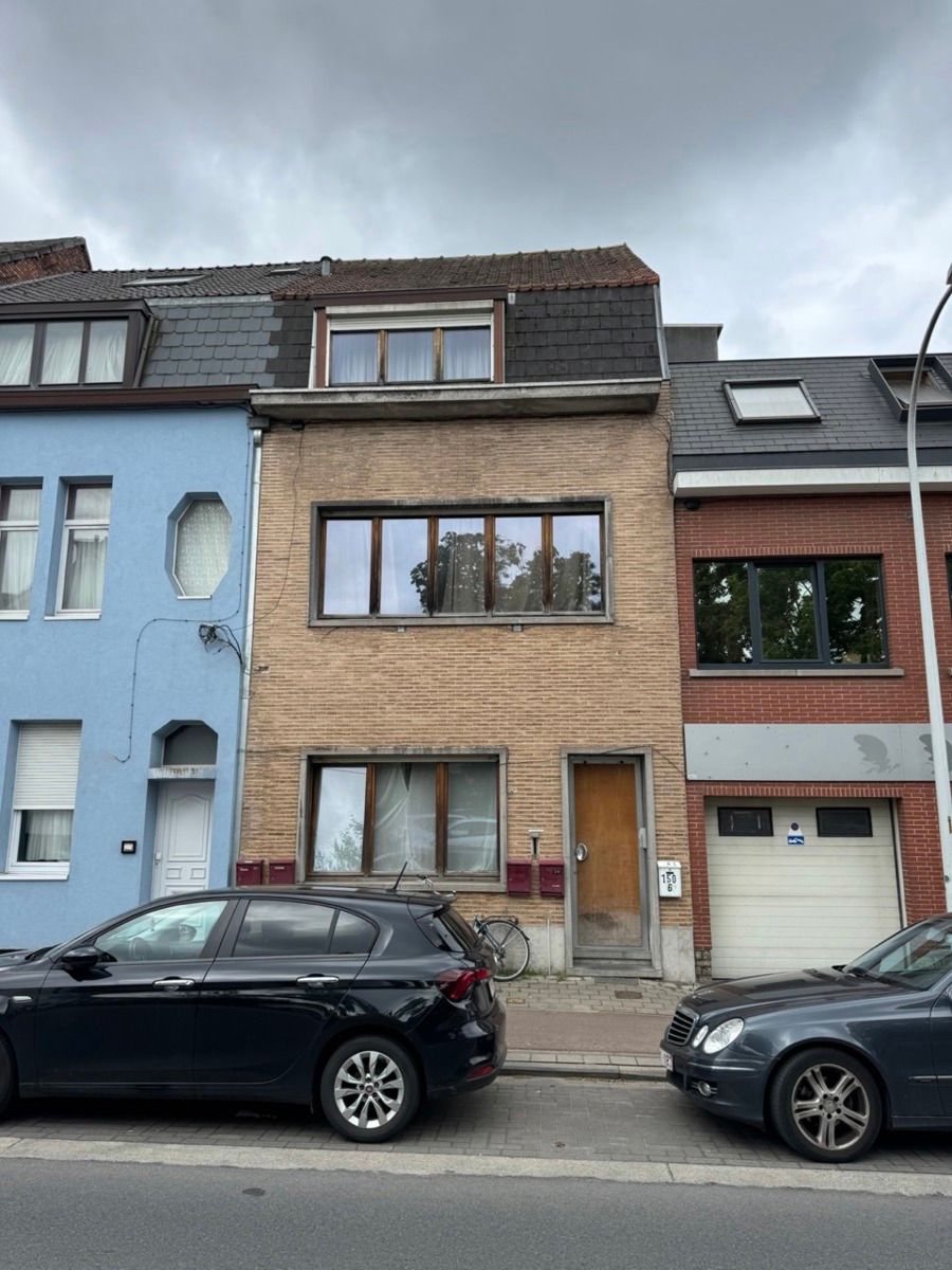 Hoofdfoto van de publicatie: Te koop: opbrengsteigendom bestaande uit 5 kamers/studio's