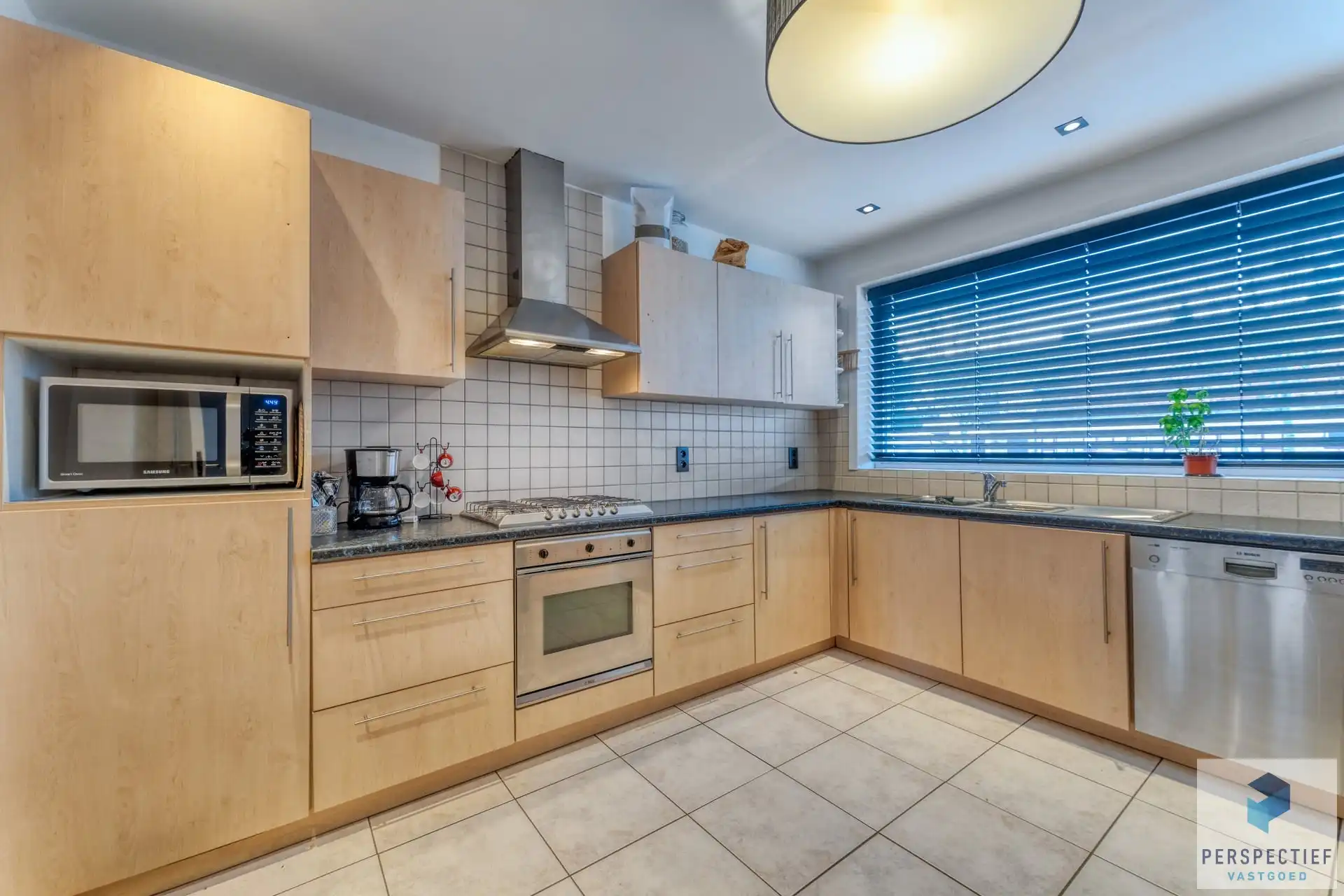 BEZOEKMOMENT 28/03 VAN 13U TOT 15U | Vernieuwde woning met 4 slpk - garage & tuin in het dorpscentrum van Ramskapelle foto 6