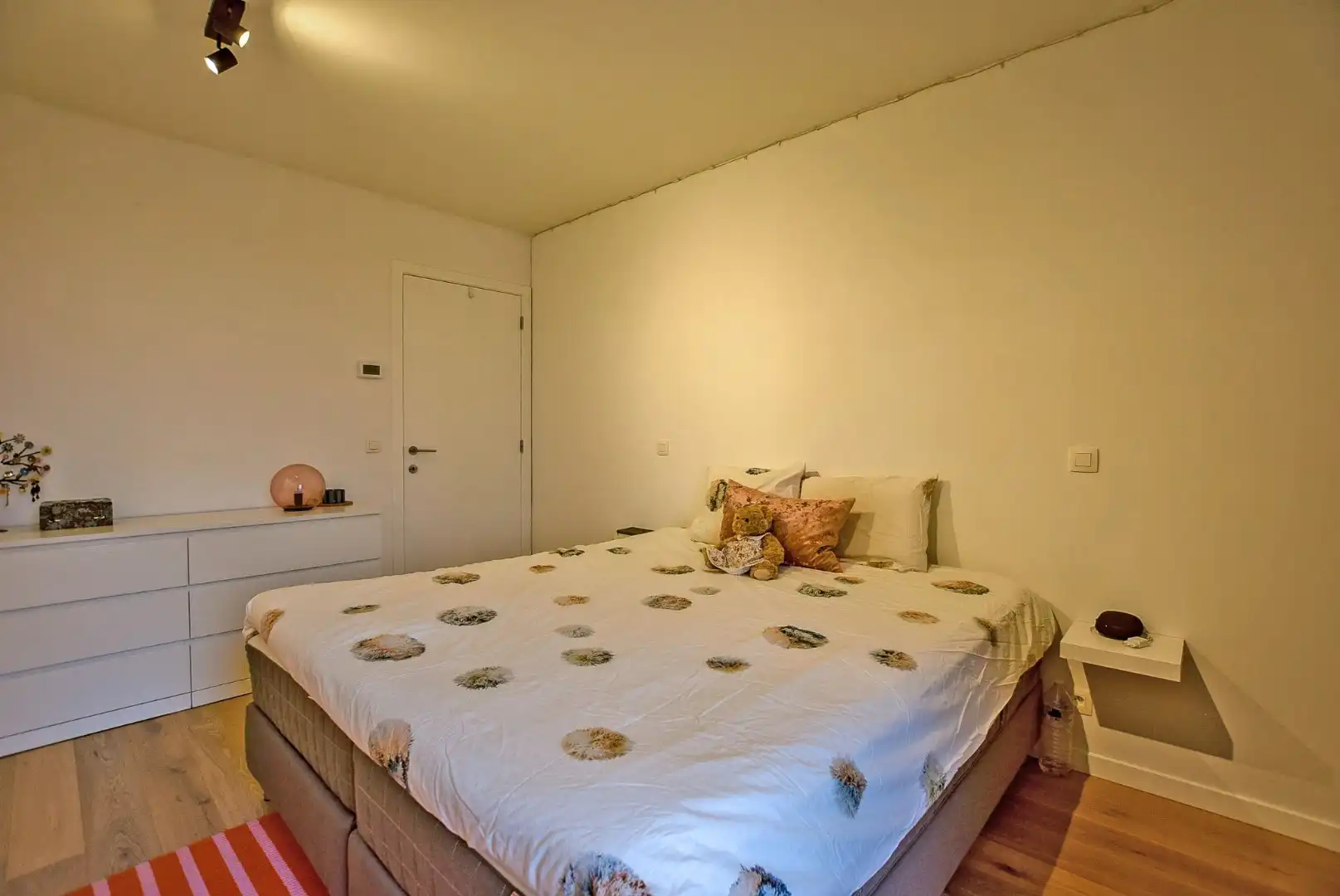 Recent dakappartement met 2 slaapkamers te Oostduinkerke.  foto 12